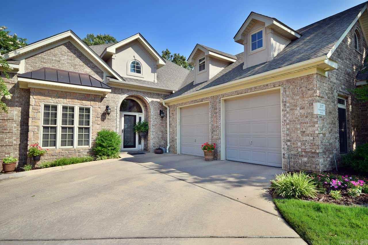 House for sale Realty & Investments