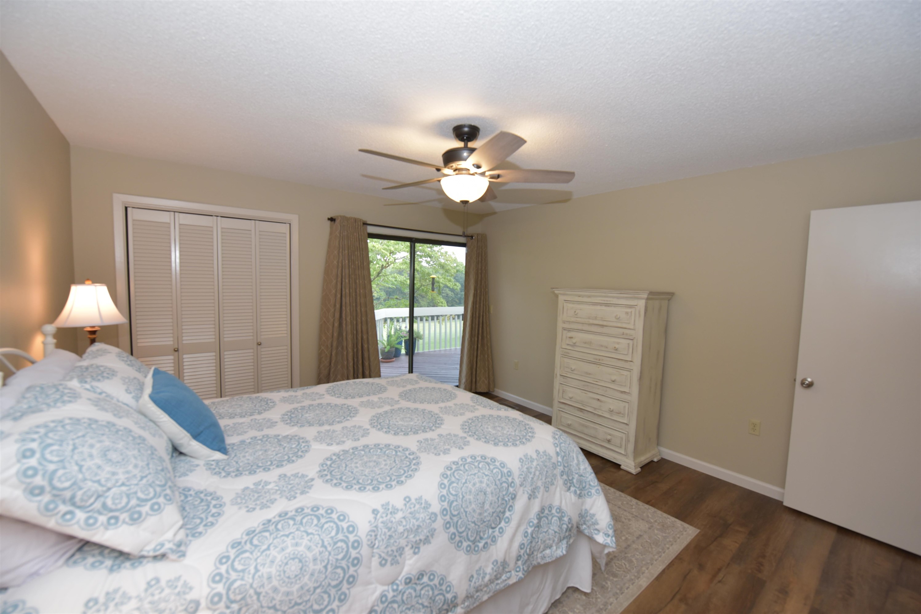 Landry Realty Lake Front Paradise with Majestic Lake View