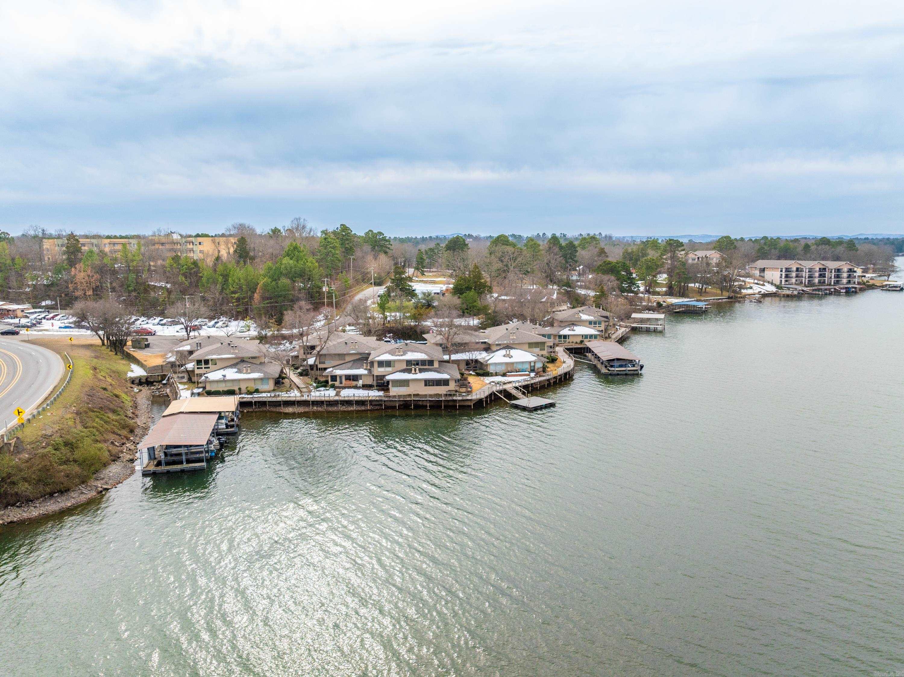 100 BAYOU Point