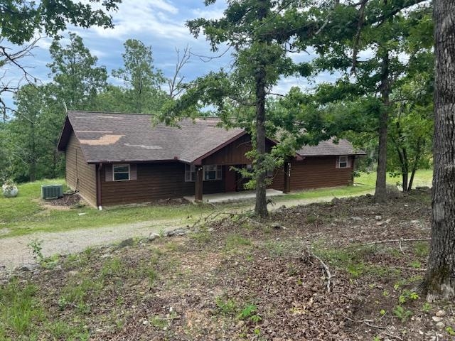 1376 Woods Point Road