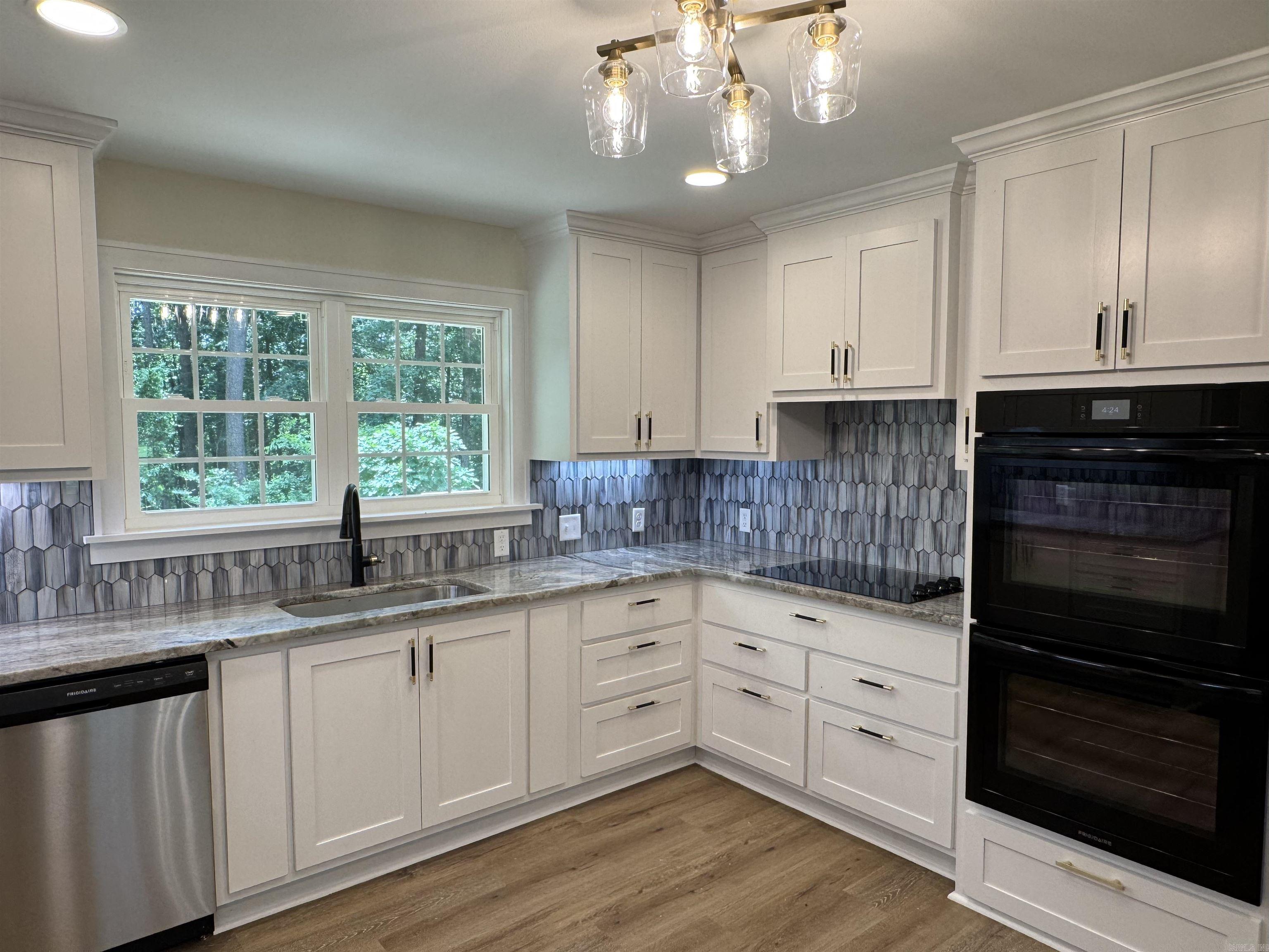 Under cabinet lighting
