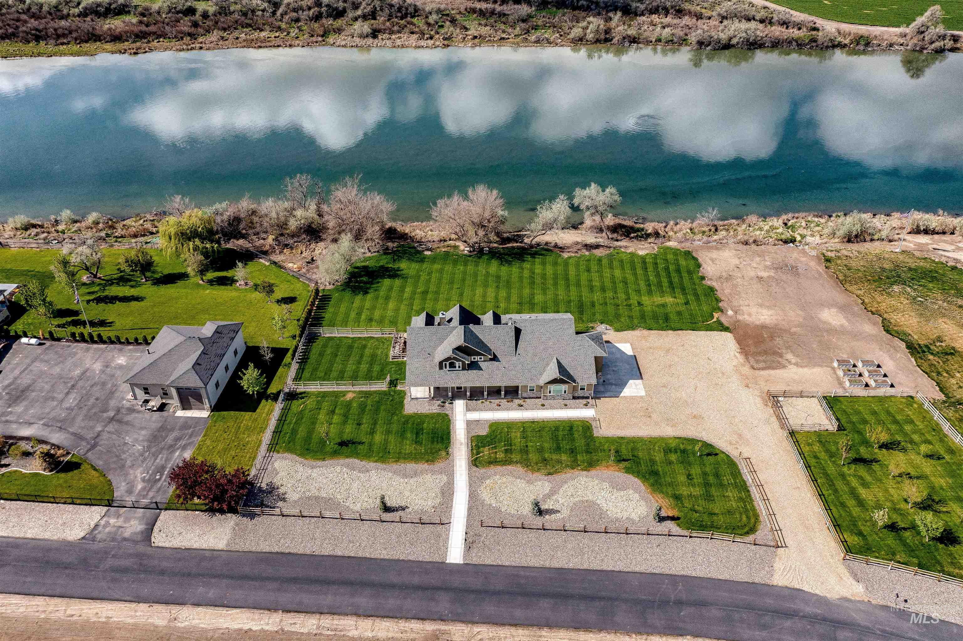 25397 Marina Ct, Wilder, Idaho 83676, 4 Bedrooms Bedrooms, ,3.5 BathroomsBathrooms,Residential,For Sale,25397 Marina Ct,98842238