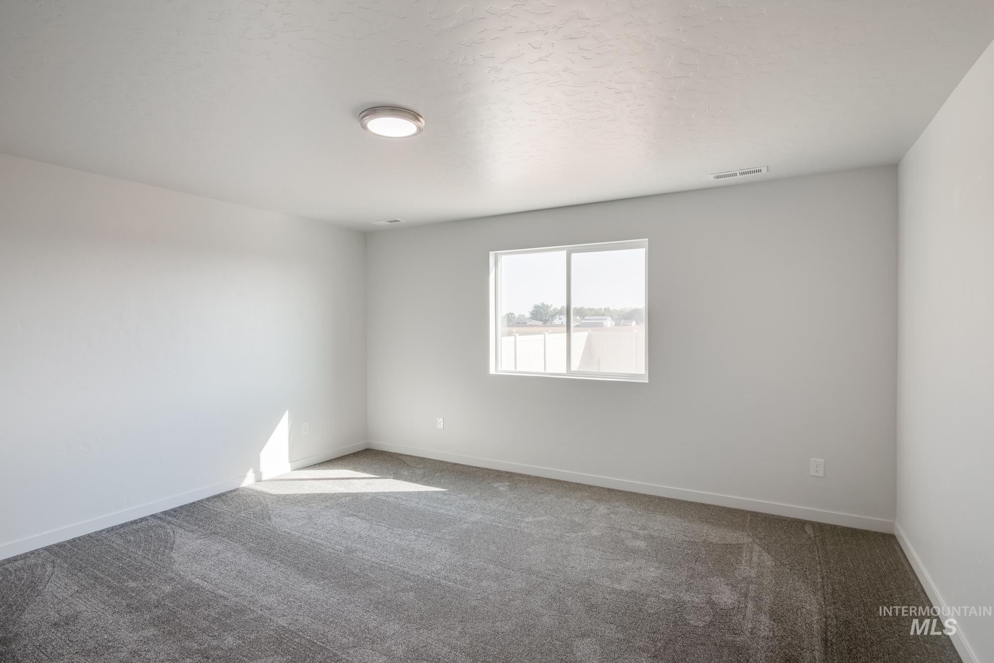 5119 E Burnte Peak St., Nampa, Idaho 83687, 4 Bedrooms Bedrooms, ,2 BathroomsBathrooms,Residential,For Sale,5119 E Burnte Peak St.,98848827