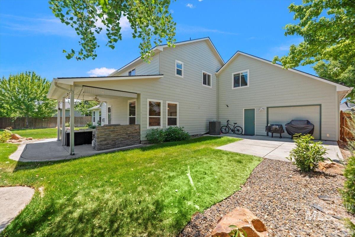 2706 E Mahoney St, Meridian, Idaho 83646, 5 Bedrooms Bedrooms, ,2.5 BathroomsBathrooms,Residential,For Sale,2706 E Mahoney St,98851828