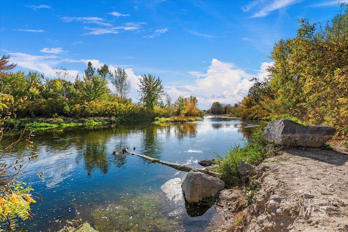 8031 Tandy Cove St., Middleton, Idaho 83644, 4 Bedrooms Bedrooms, ,2.5 BathroomsBathrooms,Residential,For Sale,8031 Tandy Cove St.,98857552