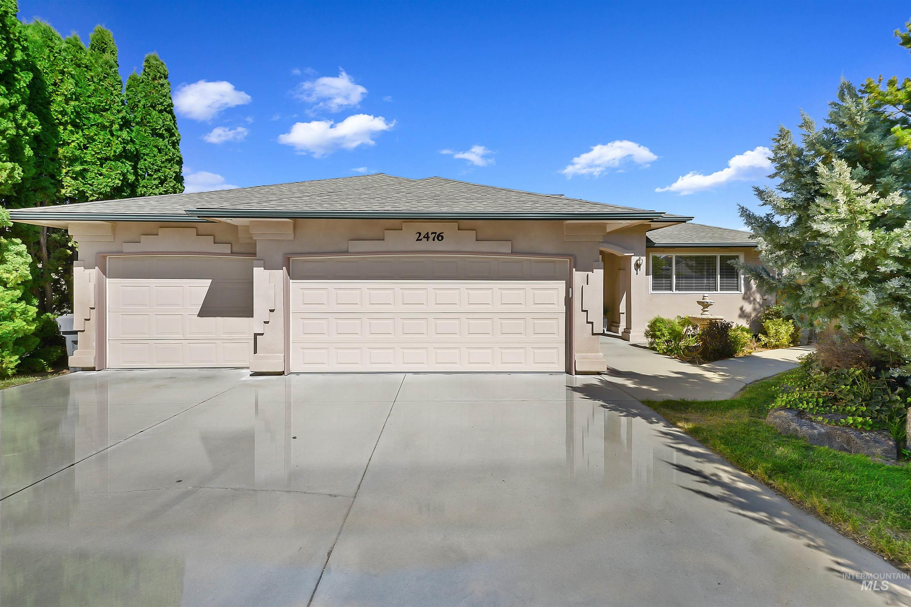 2476 E Tiger Lily Dr, Boise, Idaho 83716, 4 Bedrooms Bedrooms, ,3 BathroomsBathrooms,Residential,For Sale,2476 E Tiger Lily Dr,98859138