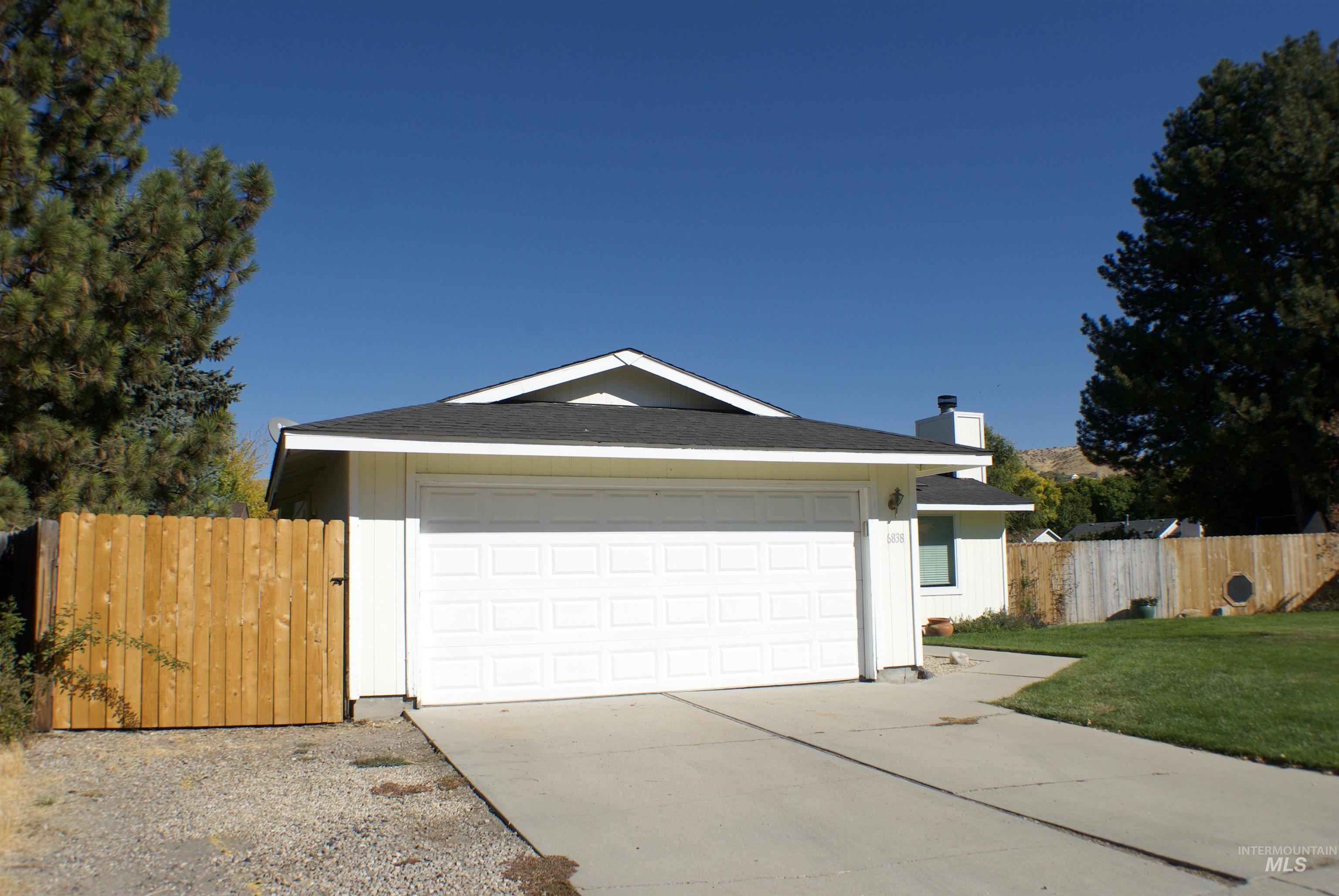 6838 W Lamplighter St., Garden City, Idaho 83714, 3 Bedrooms Bedrooms, ,1 BathroomBathrooms,Residential,For Sale,6838 W Lamplighter St.,98860968