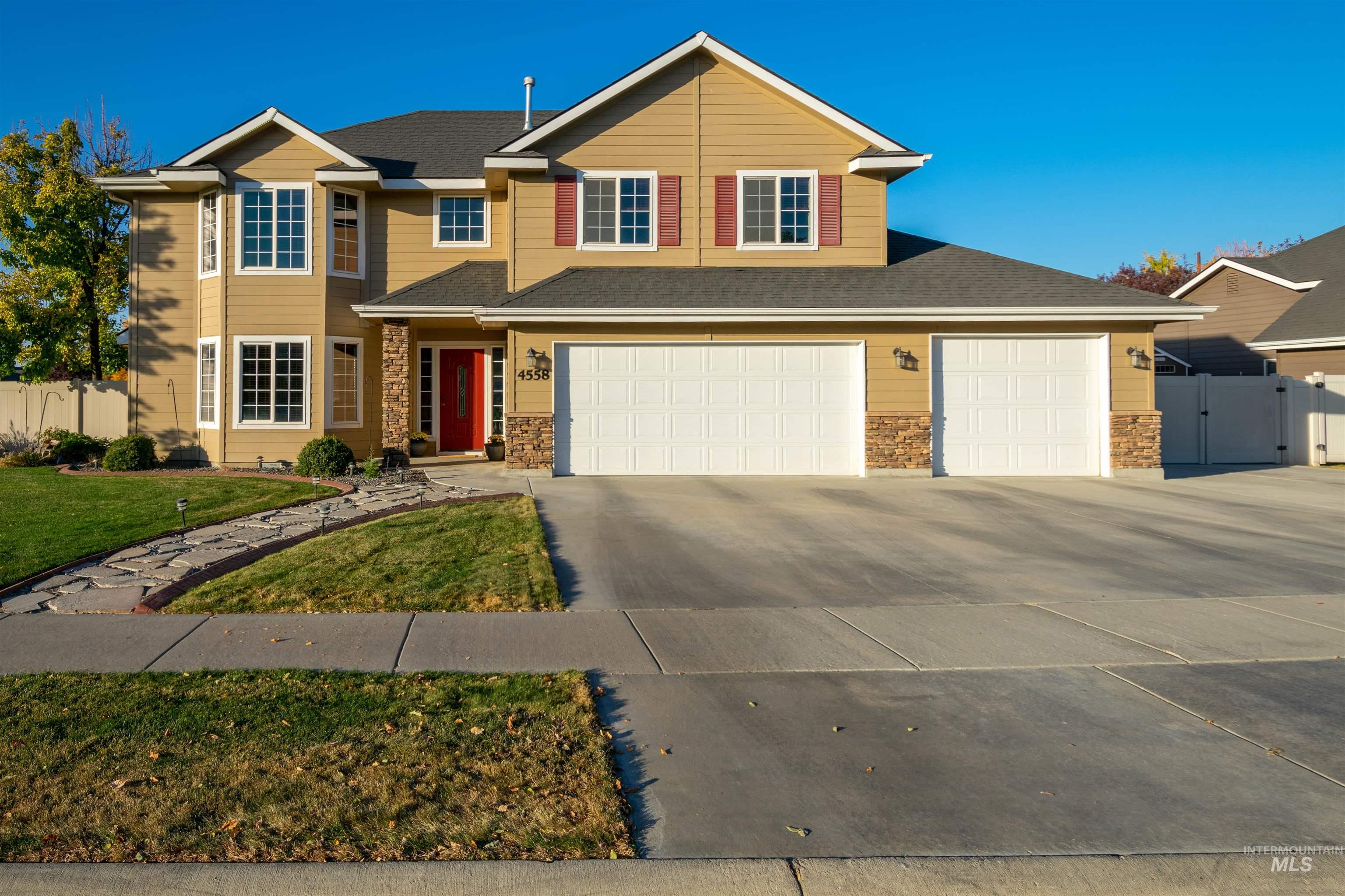 4558 E Vineyard Way, Nampa, Idaho 83686, 4 Bedrooms Bedrooms, ,2.5 BathroomsBathrooms,Residential,For Sale,4558 E Vineyard Way,98861391