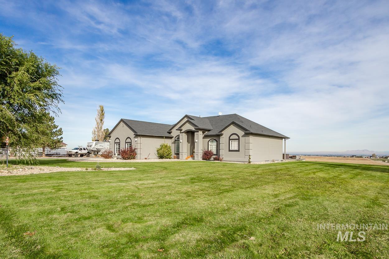 13228 Crescent Dr, Nampa, Idaho 83686-9194, 5 Bedrooms Bedrooms, ,3 BathroomsBathrooms,Residential,For Sale,13228 Crescent Dr,98862333