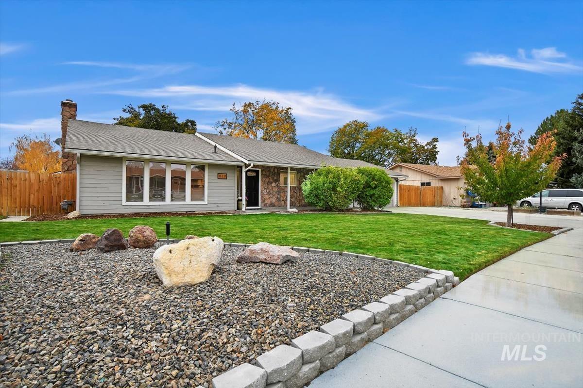 829 Cairn Dr, Nampa, Idaho 83651, 4 Bedrooms Bedrooms, ,3 BathroomsBathrooms,Residential,For Sale,829 Cairn Dr,98862646