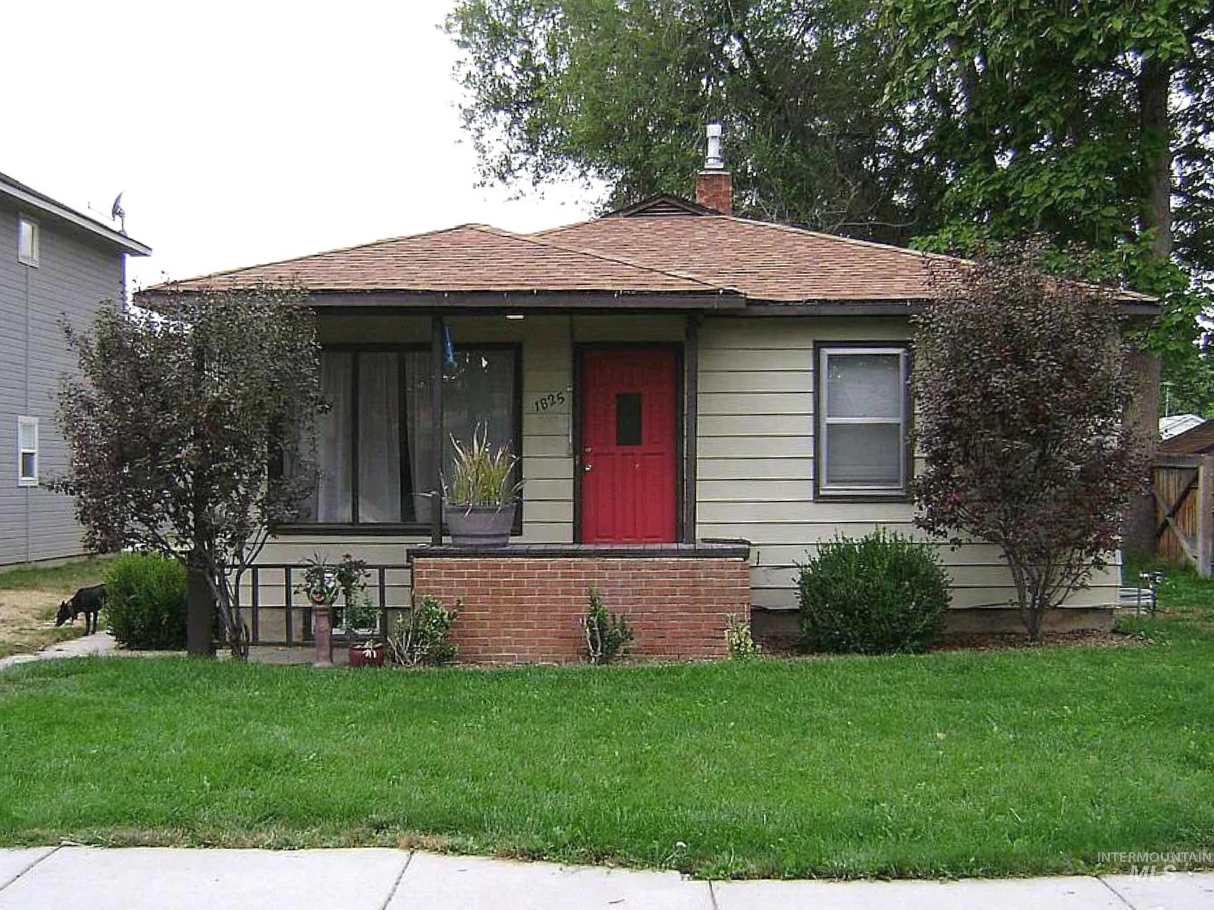 1825 S Pacific, Boise, Idaho 83705, 3 Bedrooms Bedrooms, ,2 BathroomsBathrooms,Residential,For Sale,1825 S Pacific,98865169