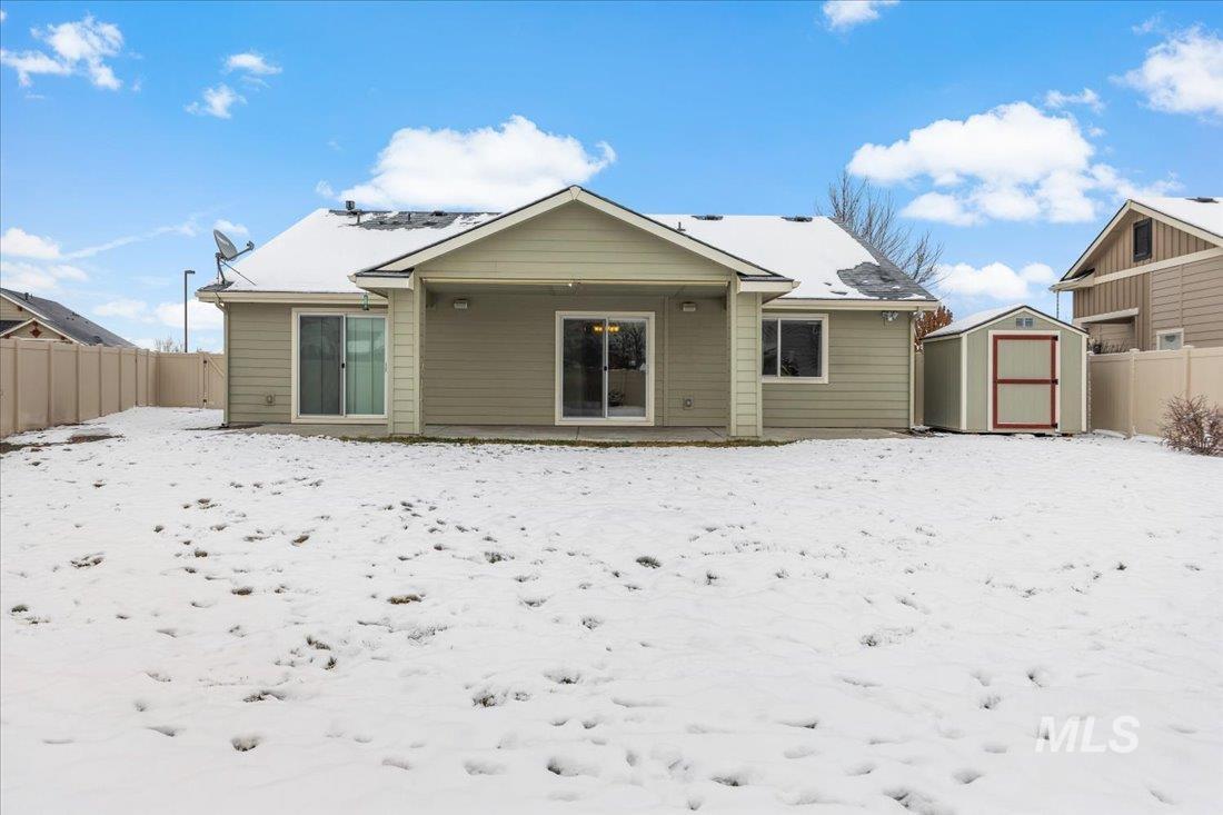 5867 W Durning Drive, Eagle, Idaho 83616, 3 Bedrooms Bedrooms, ,2 BathroomsBathrooms,Residential,For Sale,5867 W Durning Drive,98865376