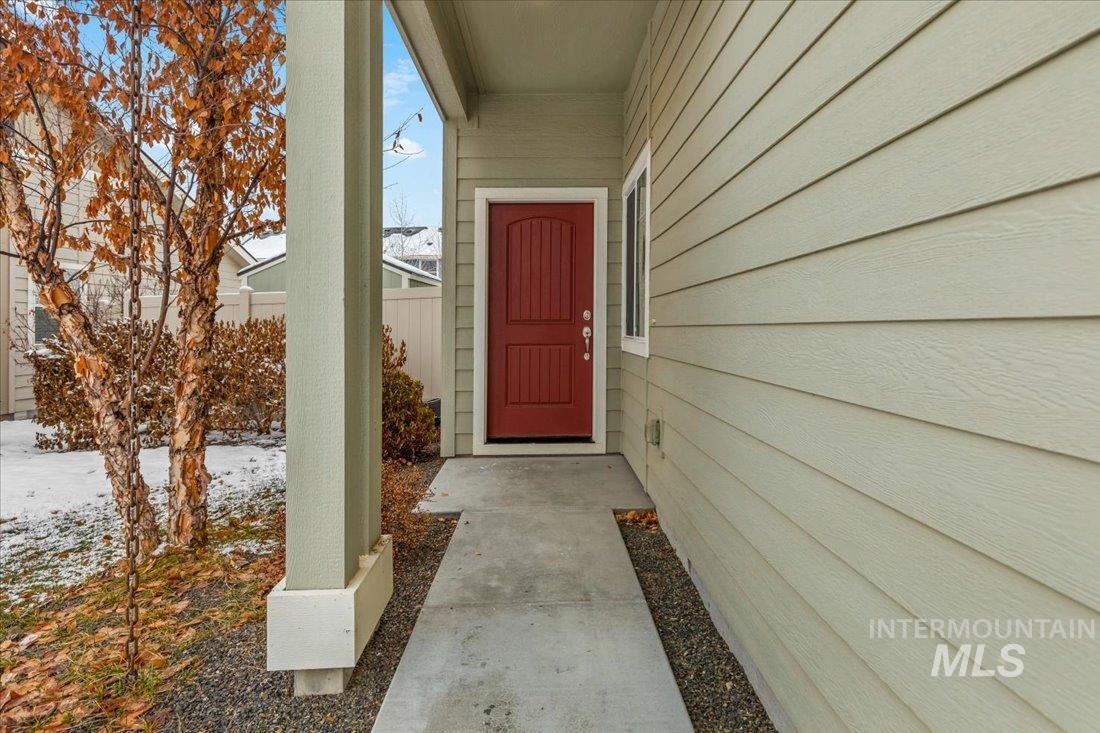 5867 W Durning Drive, Eagle, Idaho 83616, 3 Bedrooms Bedrooms, ,2 BathroomsBathrooms,Residential,For Sale,5867 W Durning Drive,98865376