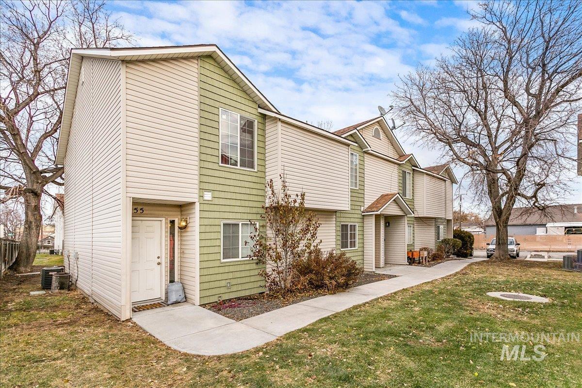 43 E King Street, Meridian, Idaho 83642, 3 Bedrooms Bedrooms, ,1.5 BathroomsBathrooms,Residential,For Sale,43 E King Street,98865690