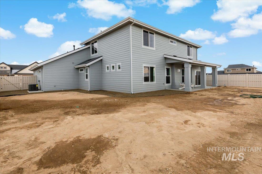 1737 Loch Ness Ave, Middleton, Idaho 83644, 5 Bedrooms Bedrooms, ,2.5 BathroomsBathrooms,Residential,For Sale,1737 Loch Ness Ave,98866197