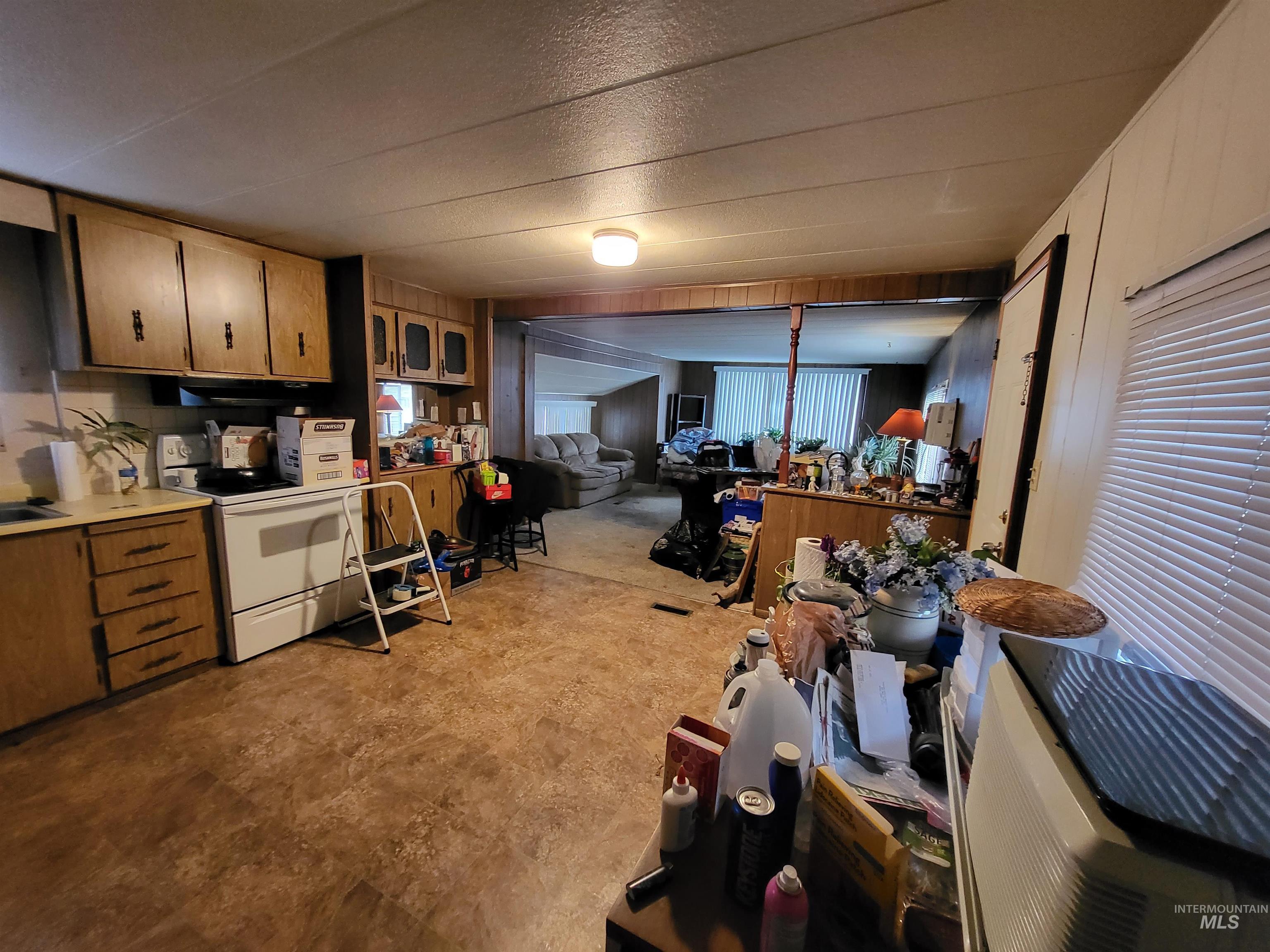 306 E 41st # 8, Garden City, Idaho 83714, 2 Bedrooms Bedrooms, ,1 BathroomBathrooms,Residential,For Sale,306 E 41st # 8,98866348