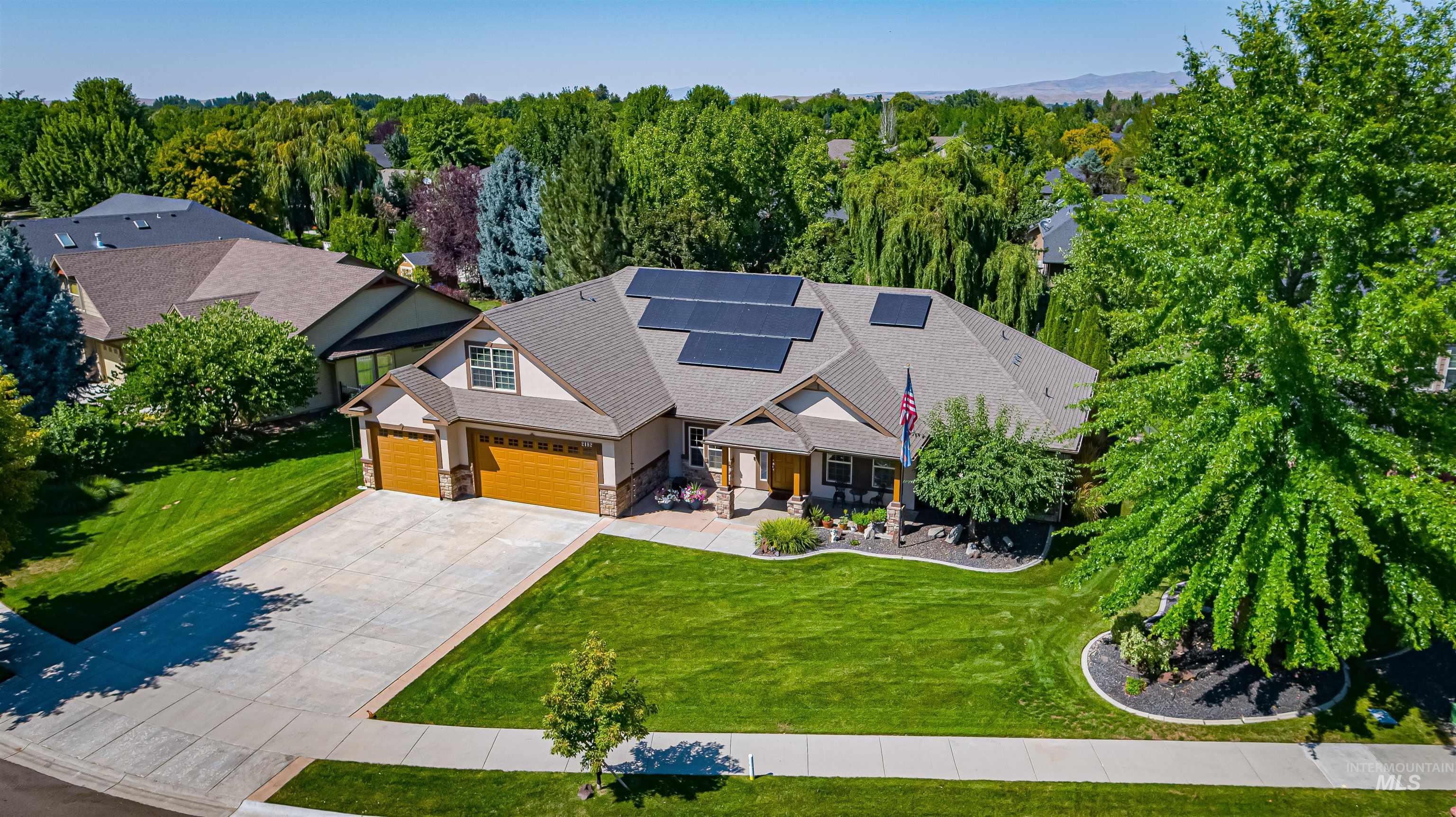 2182 W South Fork Drive, Eagle, Idaho 83616, 5 Bedrooms Bedrooms, ,4 BathroomsBathrooms,Residential,For Sale,2182 W South Fork Drive,98866429