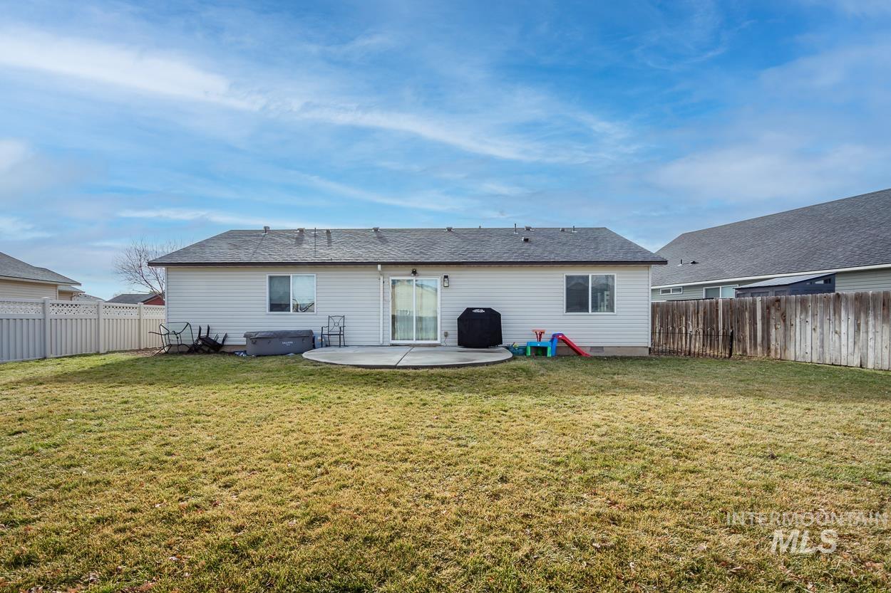 598 E Cinnabear, Kuna, Idaho 83634, 3 Bedrooms Bedrooms, ,2 BathroomsBathrooms,Residential,For Sale,598 E Cinnabear,98866721