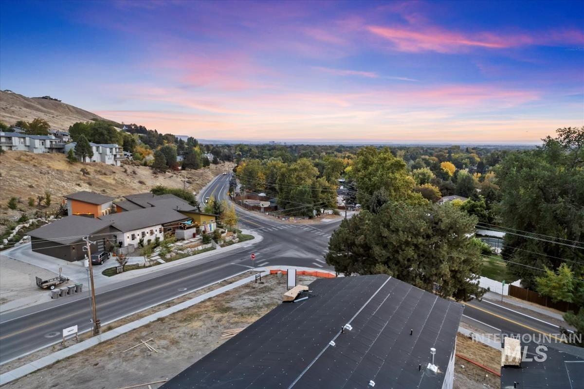 4825 W Palo Verde Lane, Boise, Idaho 83703, 3 Bedrooms Bedrooms, ,2.5 BathroomsBathrooms,Residential,For Sale,4825 W Palo Verde Lane,98866884