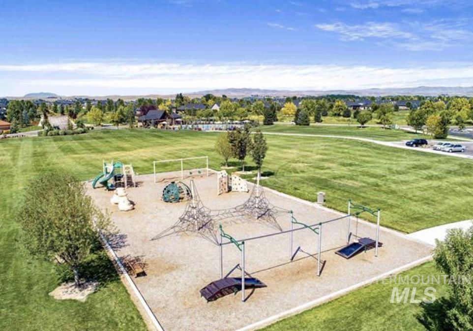 5962 W Hamm Ln, Eagle, Idaho 83616, 3 Bedrooms Bedrooms, ,2 BathroomsBathrooms,Residential,For Sale,5962 W Hamm Ln,98866973