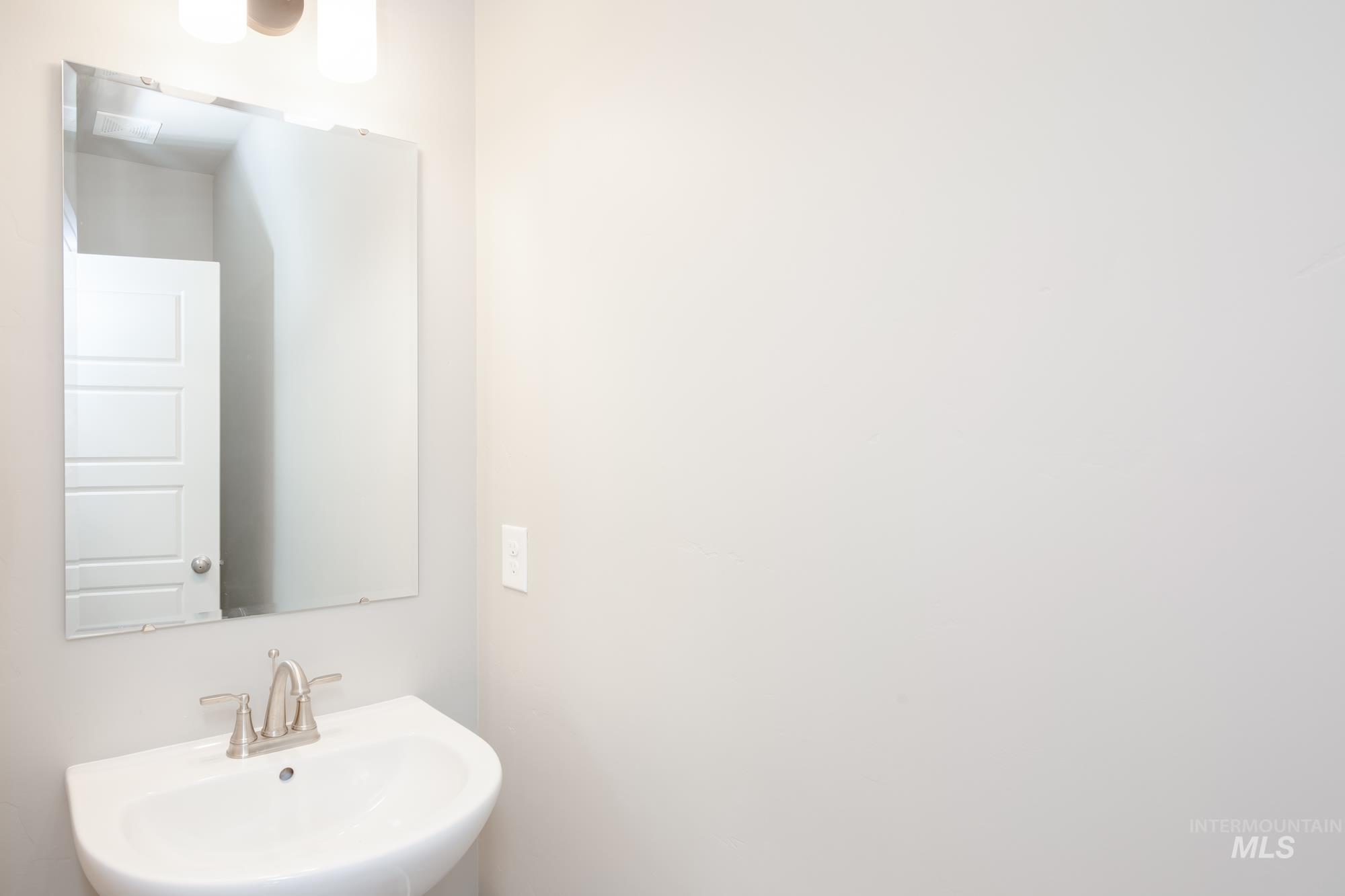 3009 N Bowknot Lake Ave, Star, Idaho 83669, 4 Bedrooms Bedrooms, ,2.5 BathroomsBathrooms,Residential,For Sale,3009 N Bowknot Lake Ave,98867565