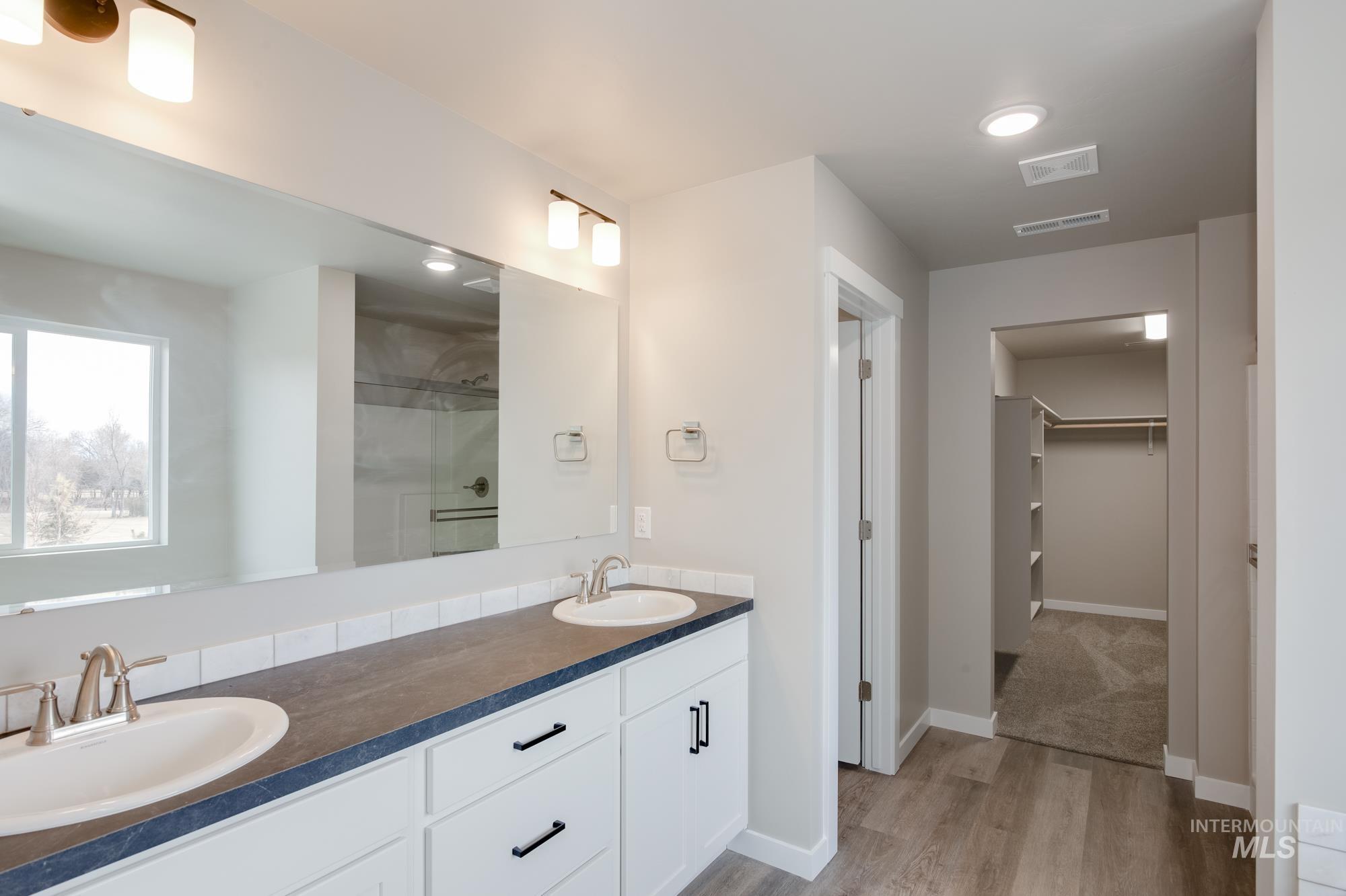3009 N Bowknot Lake Ave, Star, Idaho 83669, 4 Bedrooms Bedrooms, ,2.5 BathroomsBathrooms,Residential,For Sale,3009 N Bowknot Lake Ave,98867565