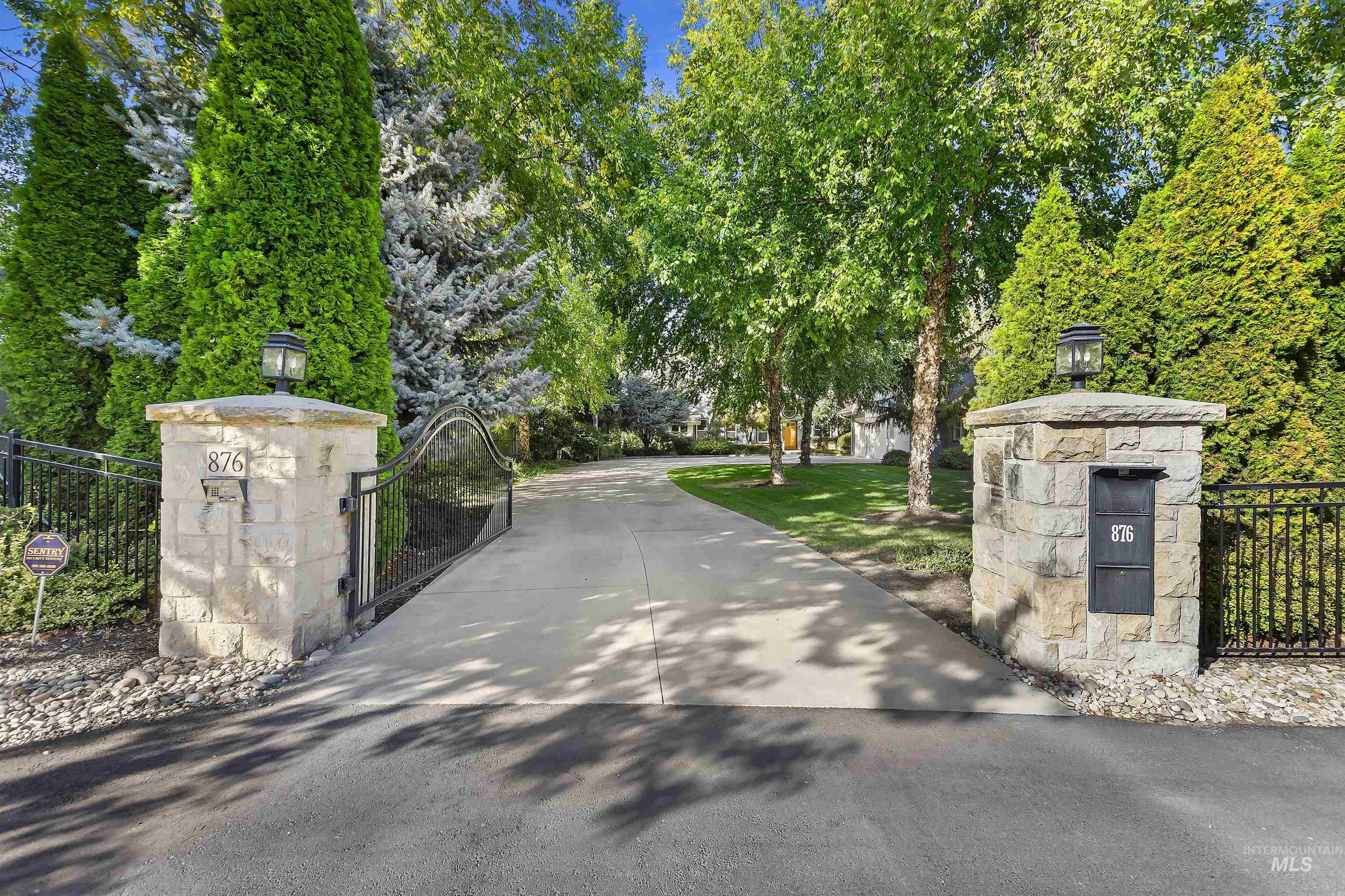 876 E Pennsylvania Lane, Boise, Idaho 83706, 6 Bedrooms Bedrooms, ,5.5 BathroomsBathrooms,Residential,For Sale,876 E Pennsylvania Lane,98867676