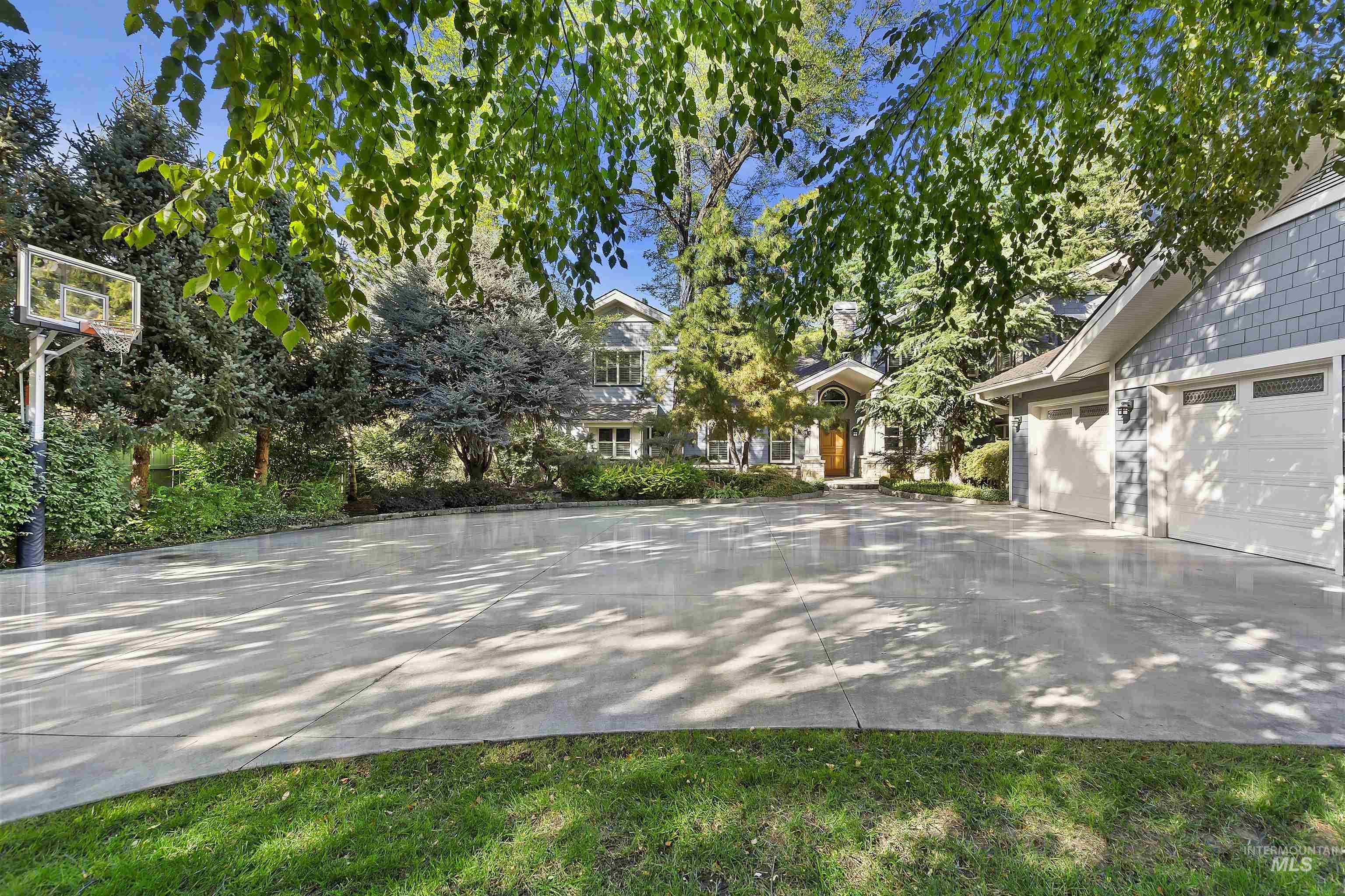 876 E Pennsylvania Lane, Boise, Idaho 83706, 6 Bedrooms Bedrooms, ,5.5 BathroomsBathrooms,Residential,For Sale,876 E Pennsylvania Lane,98867676