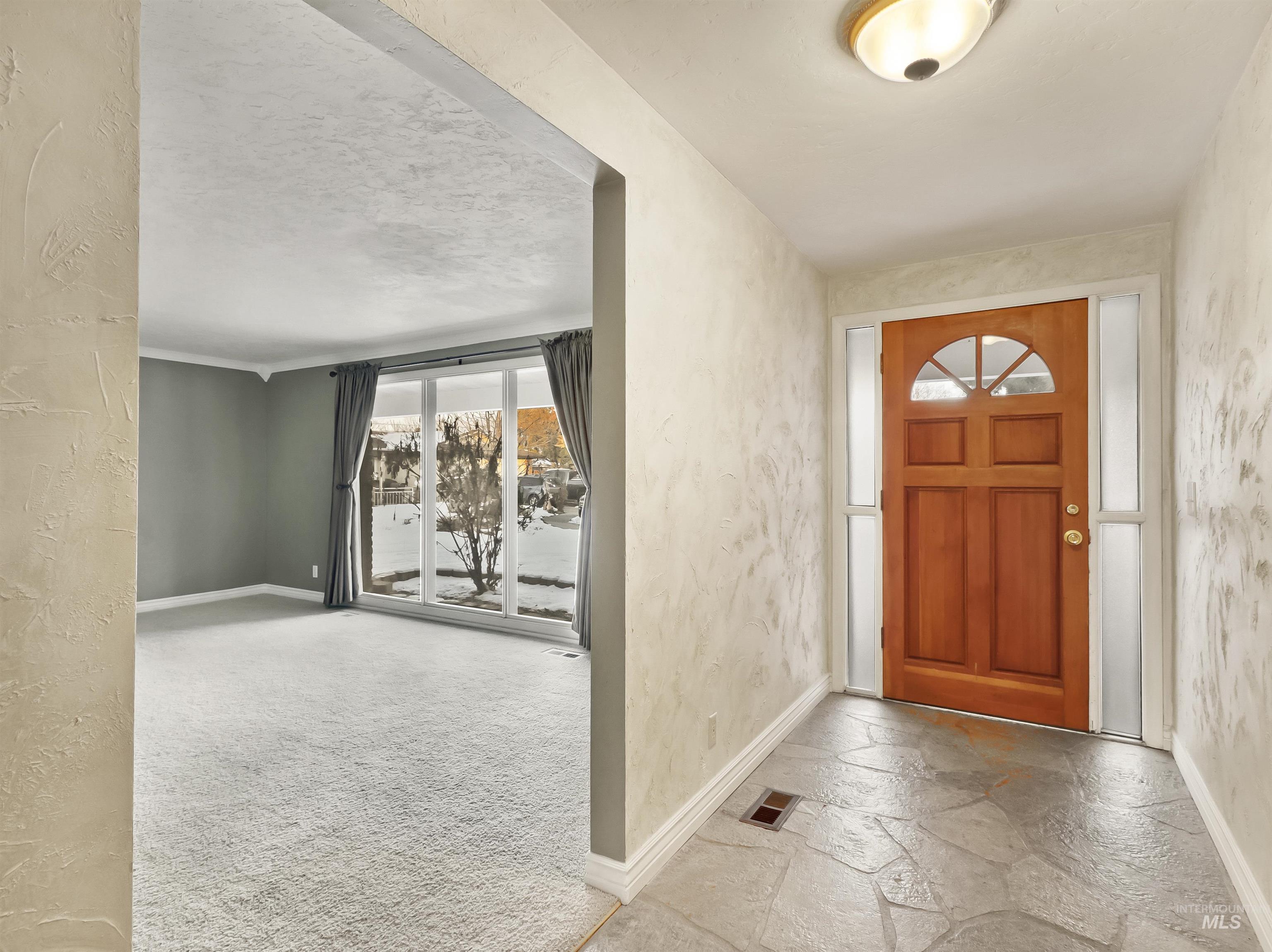 8828 W Goddard Pl, Boise, Idaho 83704, 5 Bedrooms Bedrooms, ,2 BathroomsBathrooms,Residential,For Sale,8828 W Goddard Pl,98867691