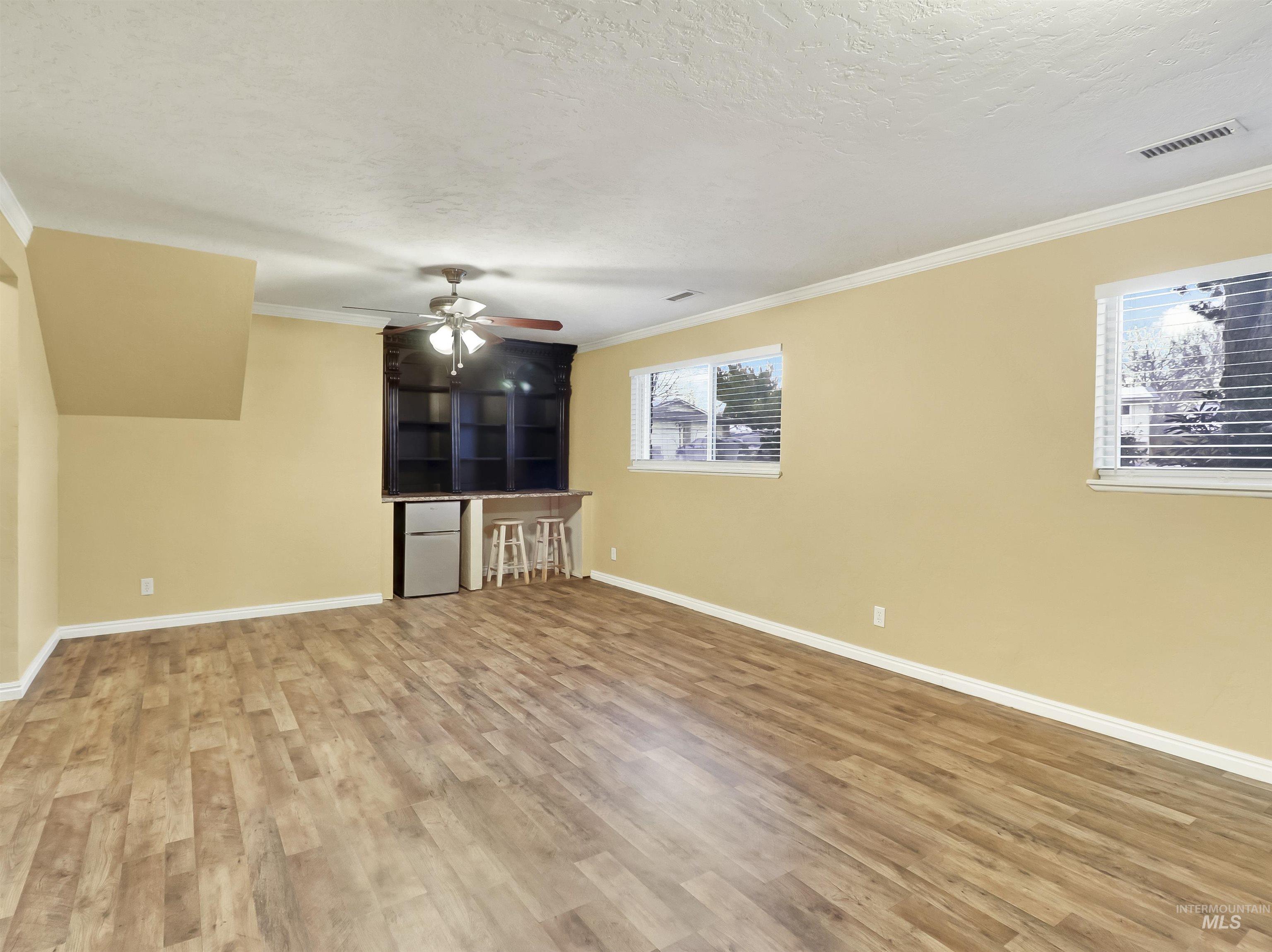 8828 W Goddard Pl, Boise, Idaho 83704, 5 Bedrooms Bedrooms, ,2 BathroomsBathrooms,Residential,For Sale,8828 W Goddard Pl,98867691