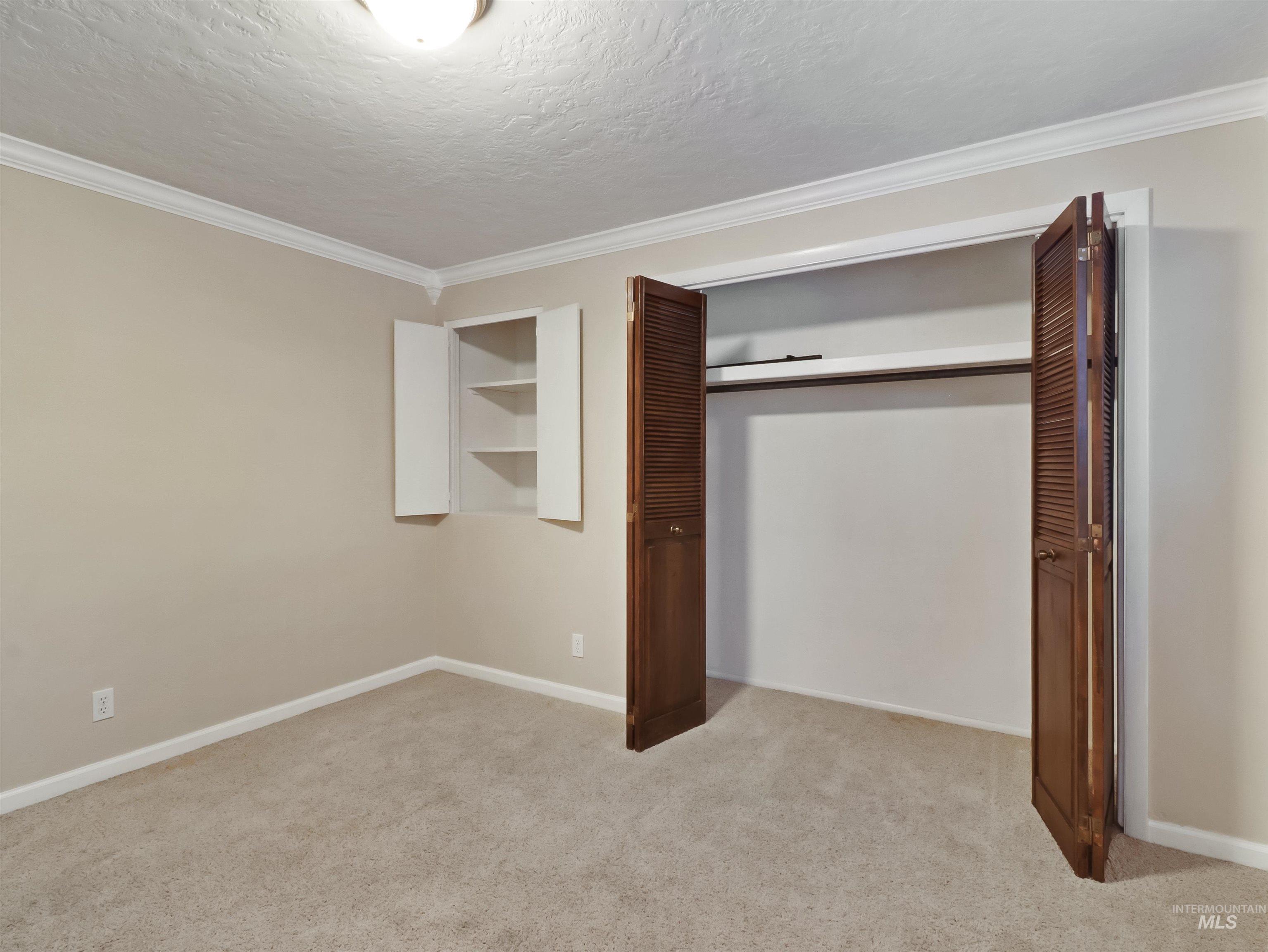 8828 W Goddard Pl, Boise, Idaho 83704, 5 Bedrooms Bedrooms, ,2 BathroomsBathrooms,Residential,For Sale,8828 W Goddard Pl,98867691