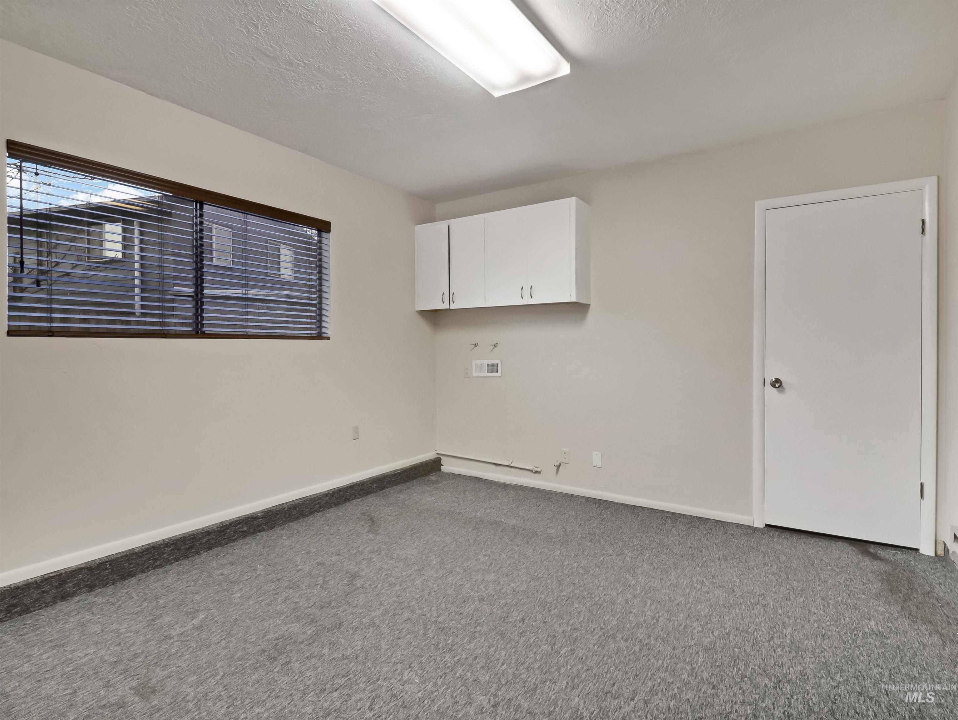 8828 W Goddard Pl, Boise, Idaho 83704, 5 Bedrooms Bedrooms, ,2 BathroomsBathrooms,Residential,For Sale,8828 W Goddard Pl,98867691