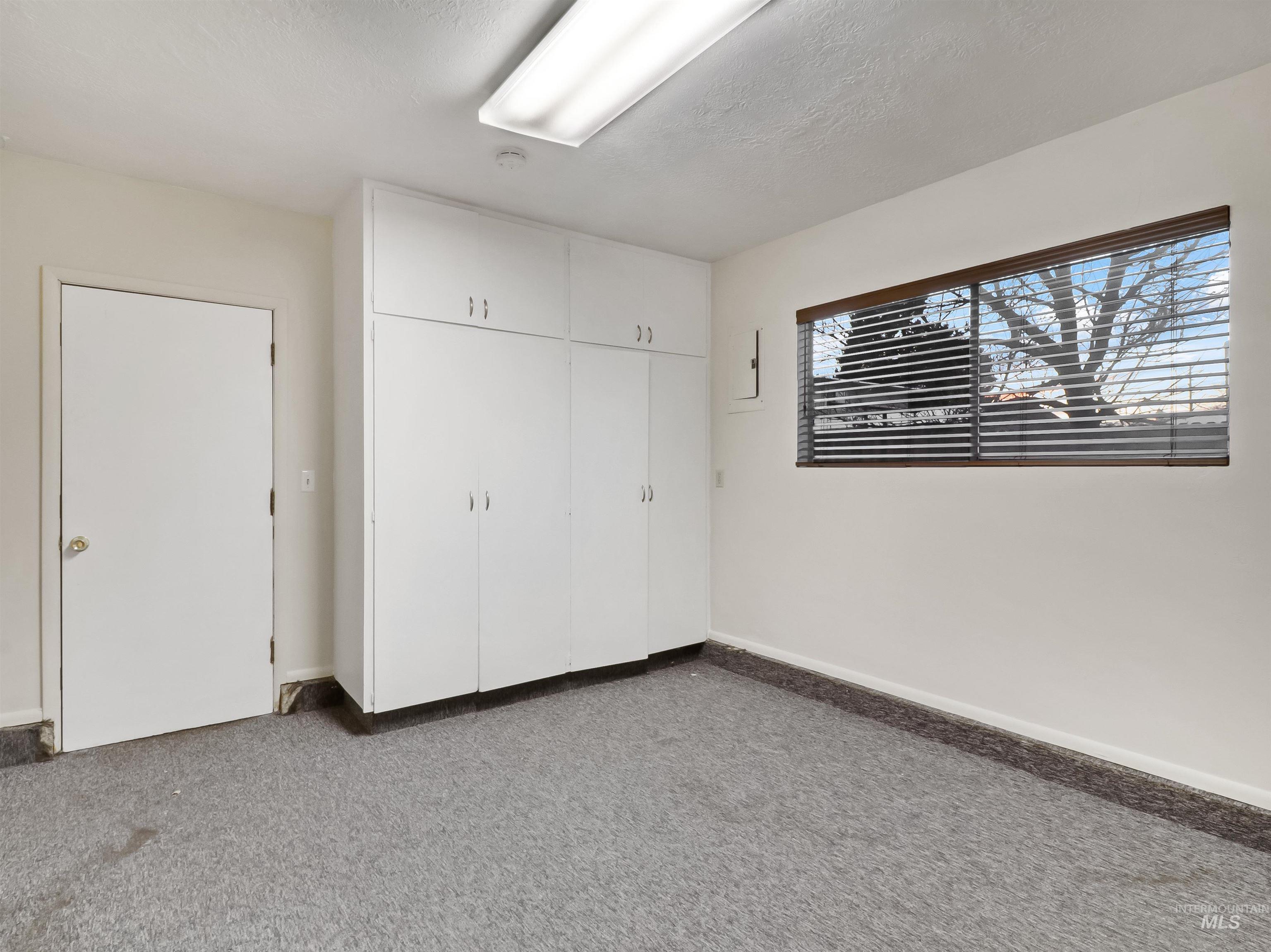 8828 W Goddard Pl, Boise, Idaho 83704, 5 Bedrooms Bedrooms, ,2 BathroomsBathrooms,Residential,For Sale,8828 W Goddard Pl,98867691