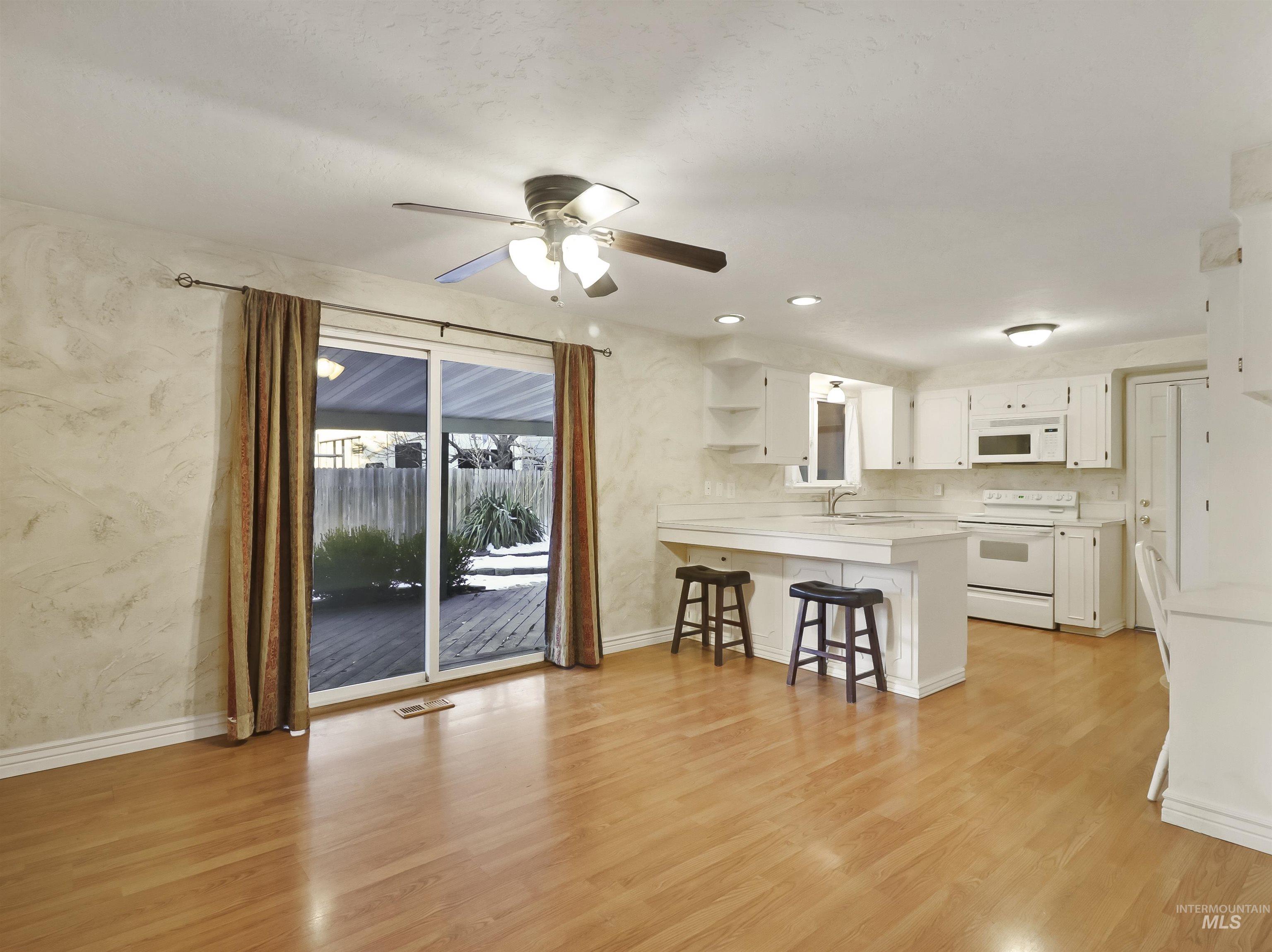 8828 W Goddard Pl, Boise, Idaho 83704, 5 Bedrooms Bedrooms, ,2 BathroomsBathrooms,Residential,For Sale,8828 W Goddard Pl,98867691