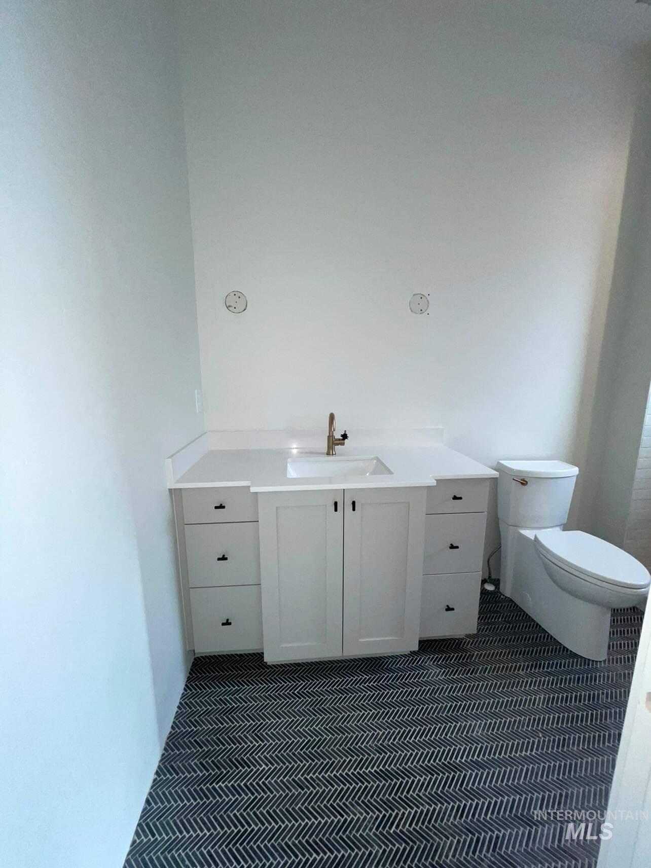 909 E Joplin Lane, Eagle, Idaho 83616, 3 Bedrooms Bedrooms, ,4 BathroomsBathrooms,Residential,For Sale,909 E Joplin Lane,98867732