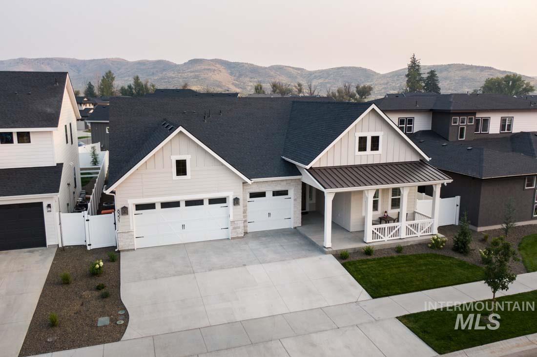 8351 W Brooks Dr, Boise, Idaho 83714, ,3 BathroomsBathrooms,Rental,For Sale,8351 W Brooks Dr,98867740