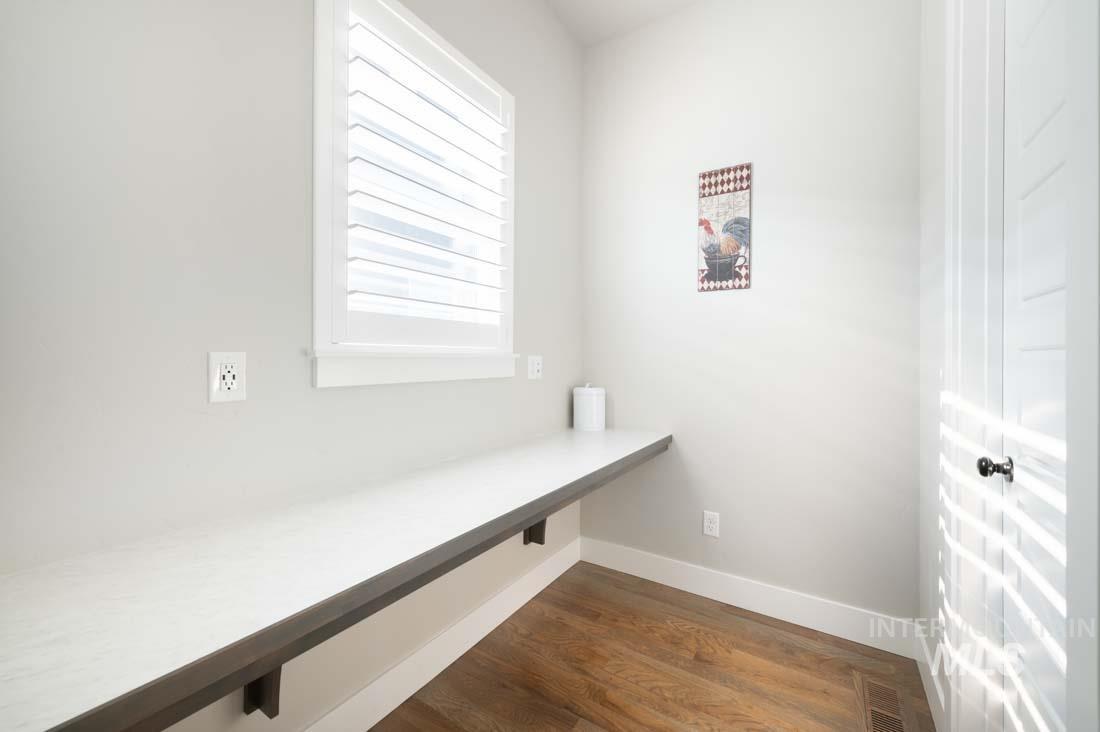 8351 W Brooks Dr, Boise, Idaho 83714, ,3 BathroomsBathrooms,Rental,For Sale,8351 W Brooks Dr,98867740