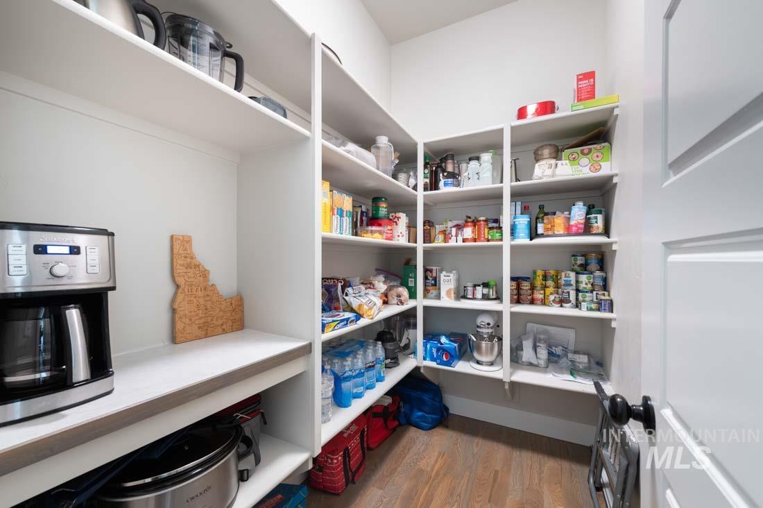8351 W Brooks Dr, Boise, Idaho 83714, ,3 BathroomsBathrooms,Rental,For Sale,8351 W Brooks Dr,98867740