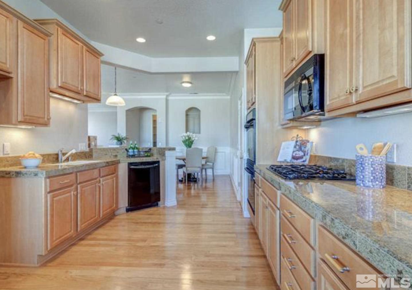 Photo #5: 220012151 Listing 
