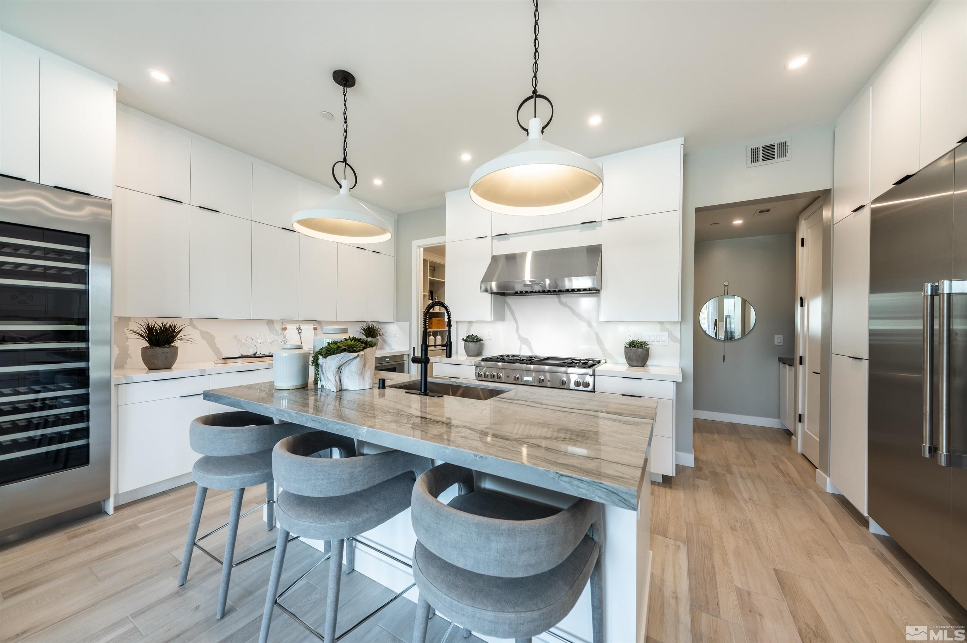 Photo #6: 220014610 Listing 