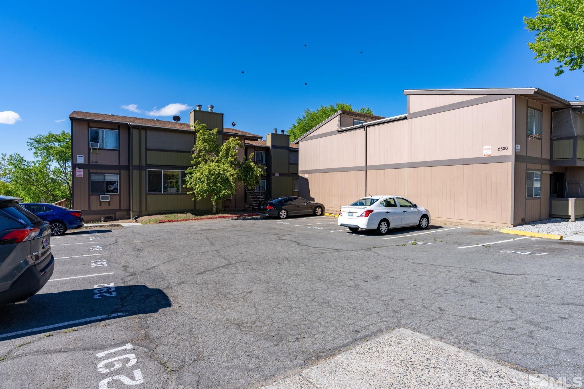Photo #2: 240005794 Listing 