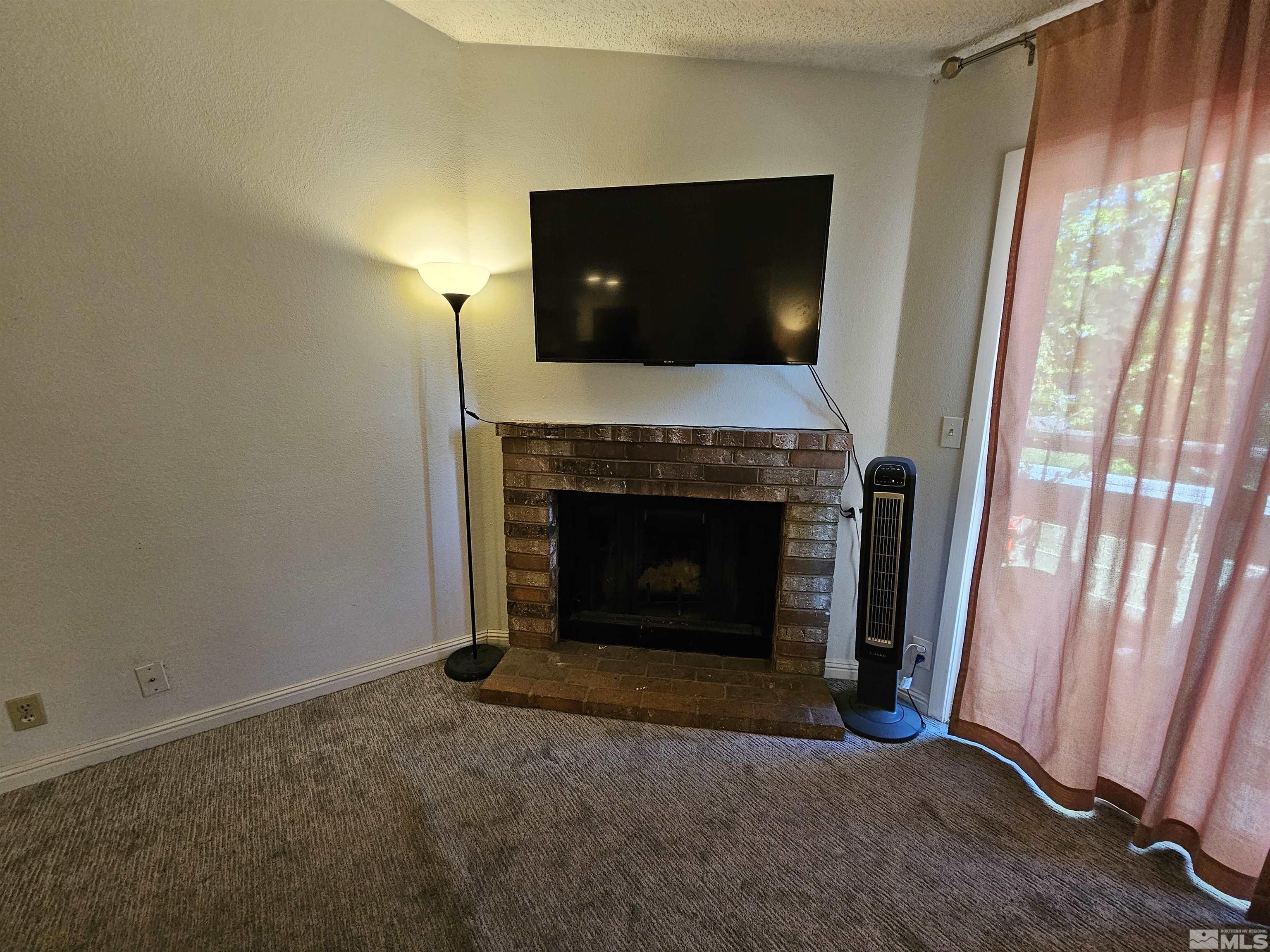 Photo #5: 240006860 Listing 