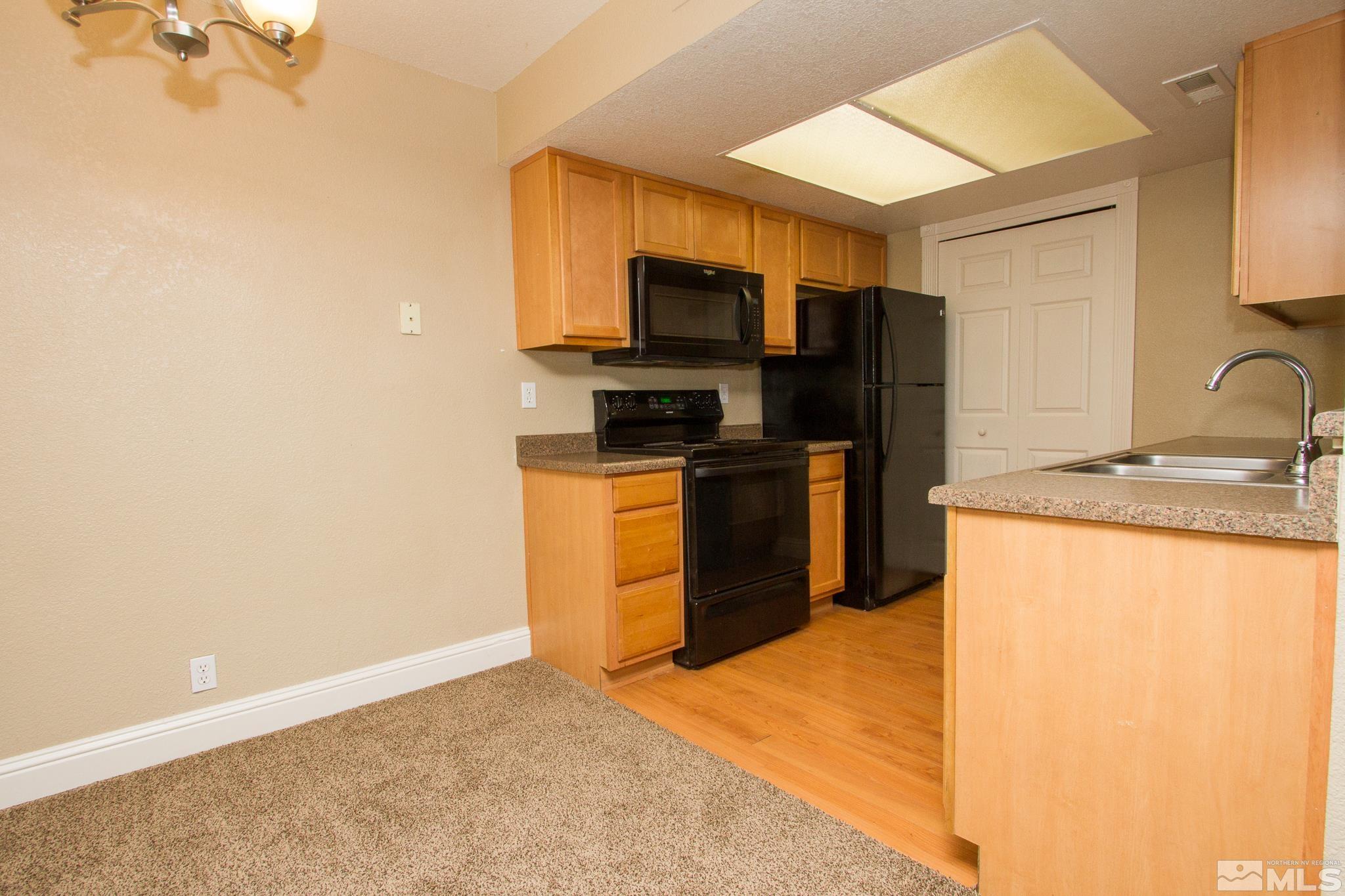 Photo #6: 240008505 Listing 