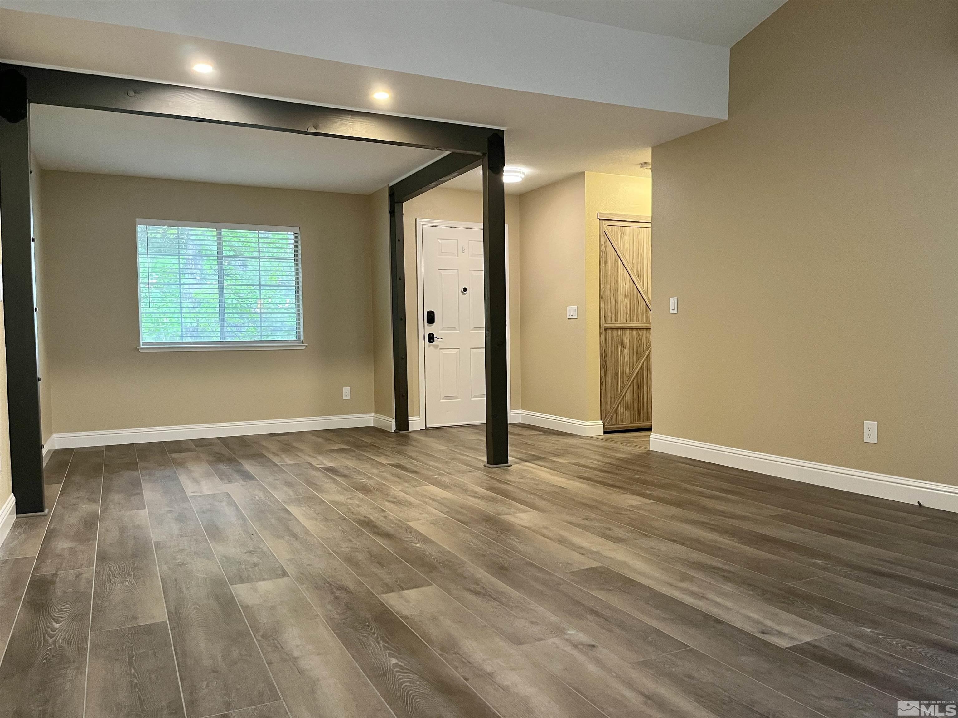 Photo #3: 240008899 Listing 