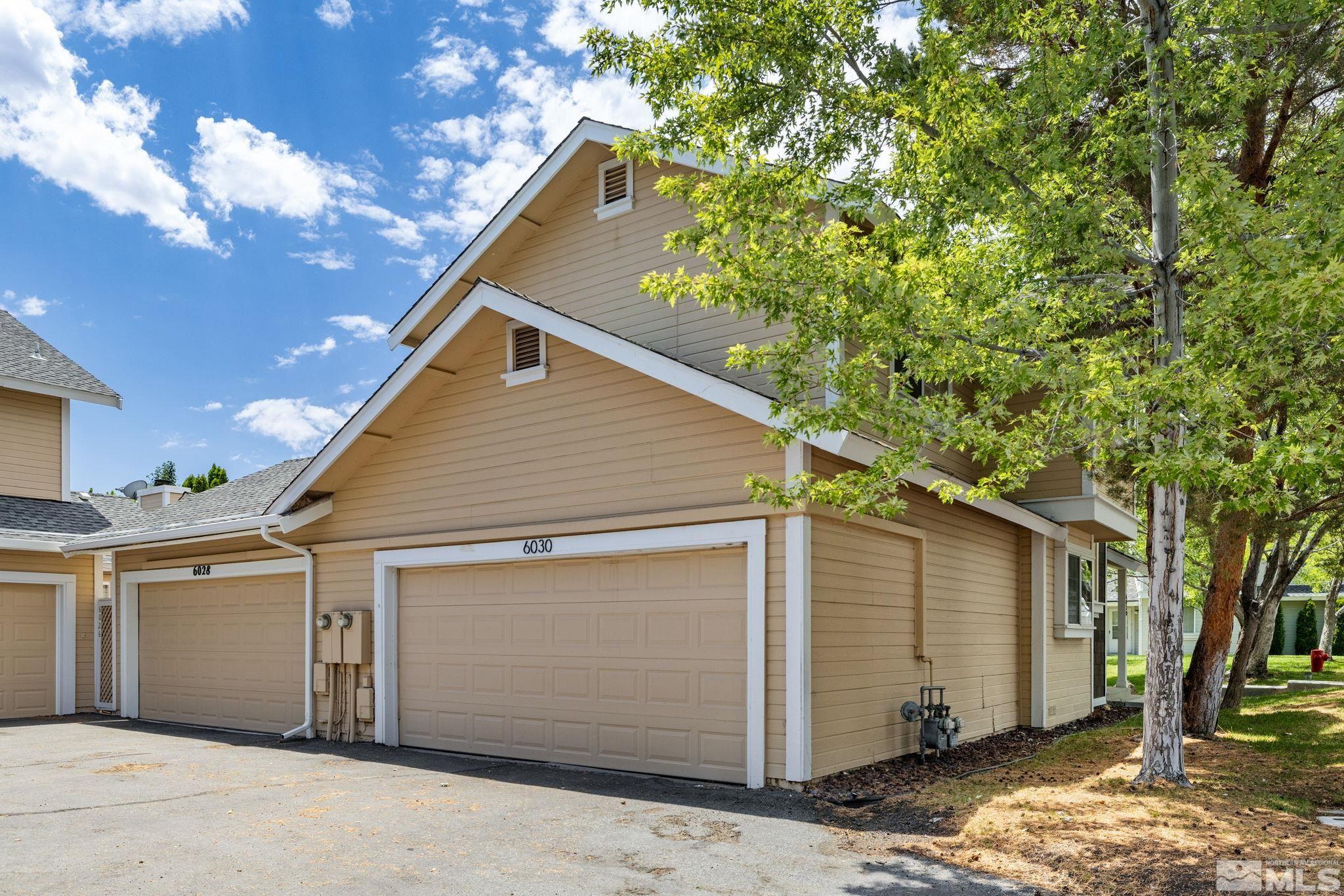 Photo #2: 240008978 Listing 