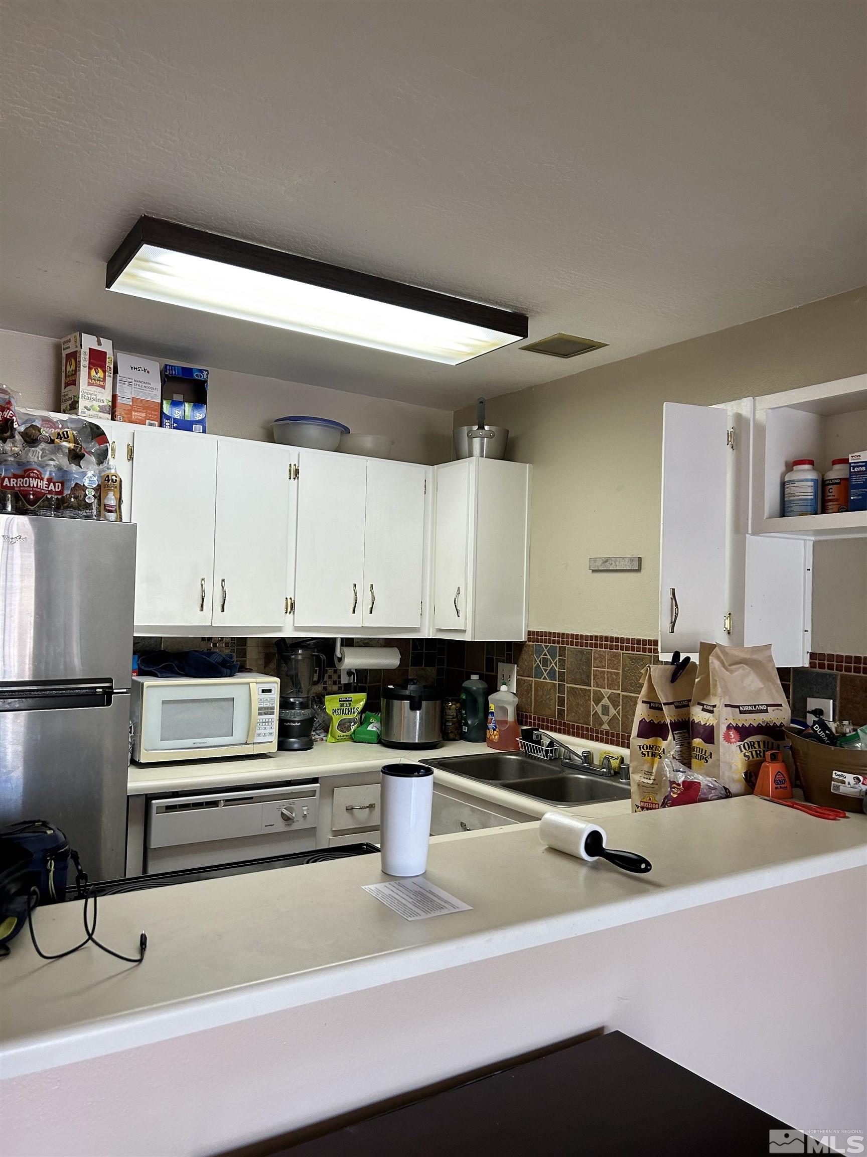 Photo #5: 240010375 Listing 