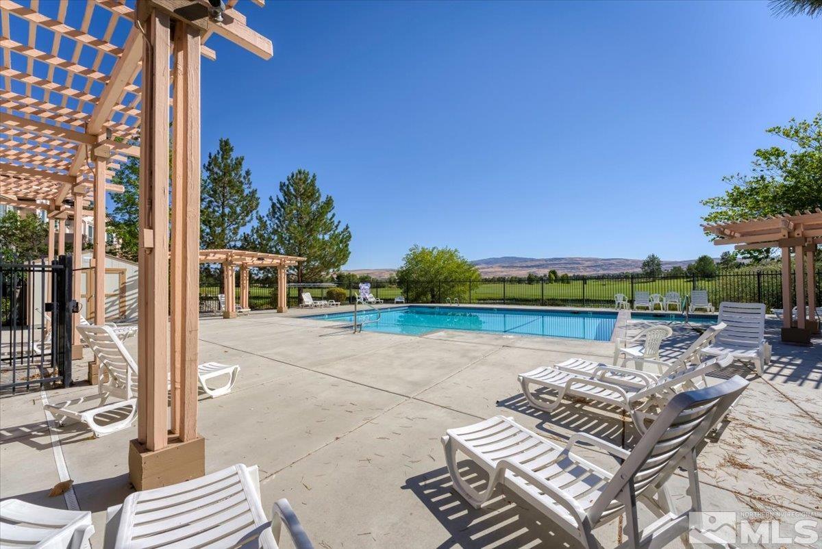 Photo #2: 240010629 Listing 