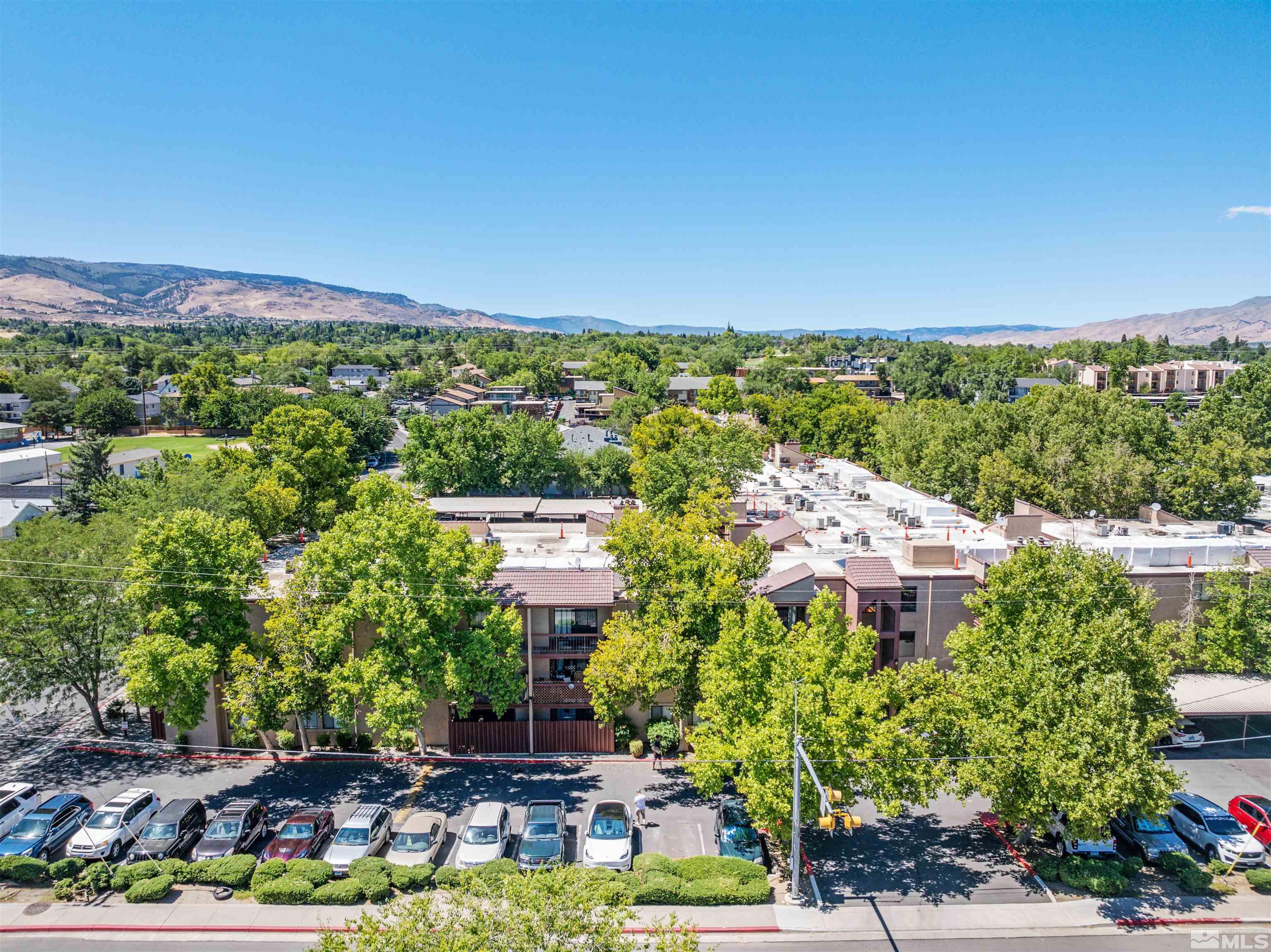 Photo #3: 240010756 Listing 