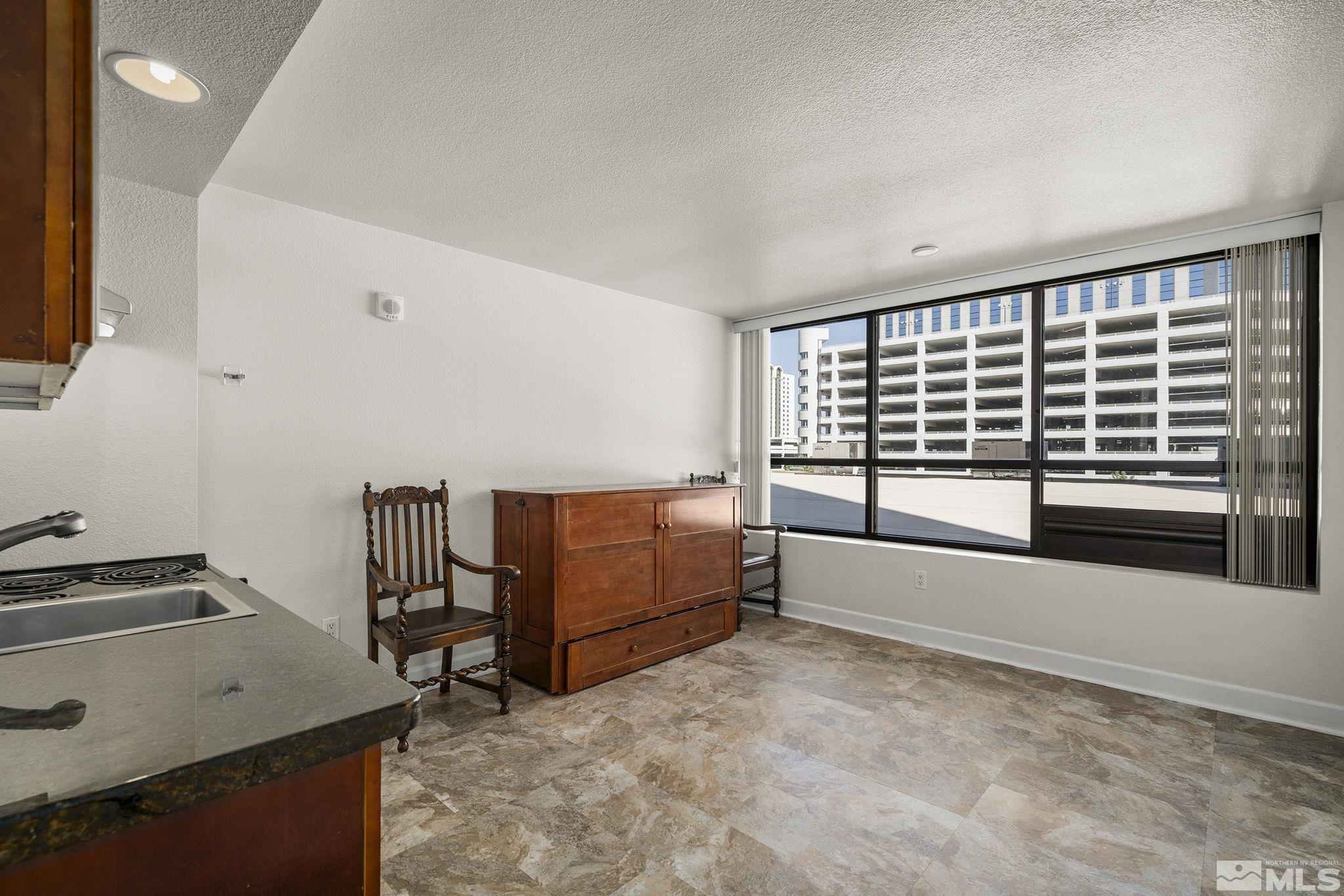 Photo #3: 240012715 Listing 