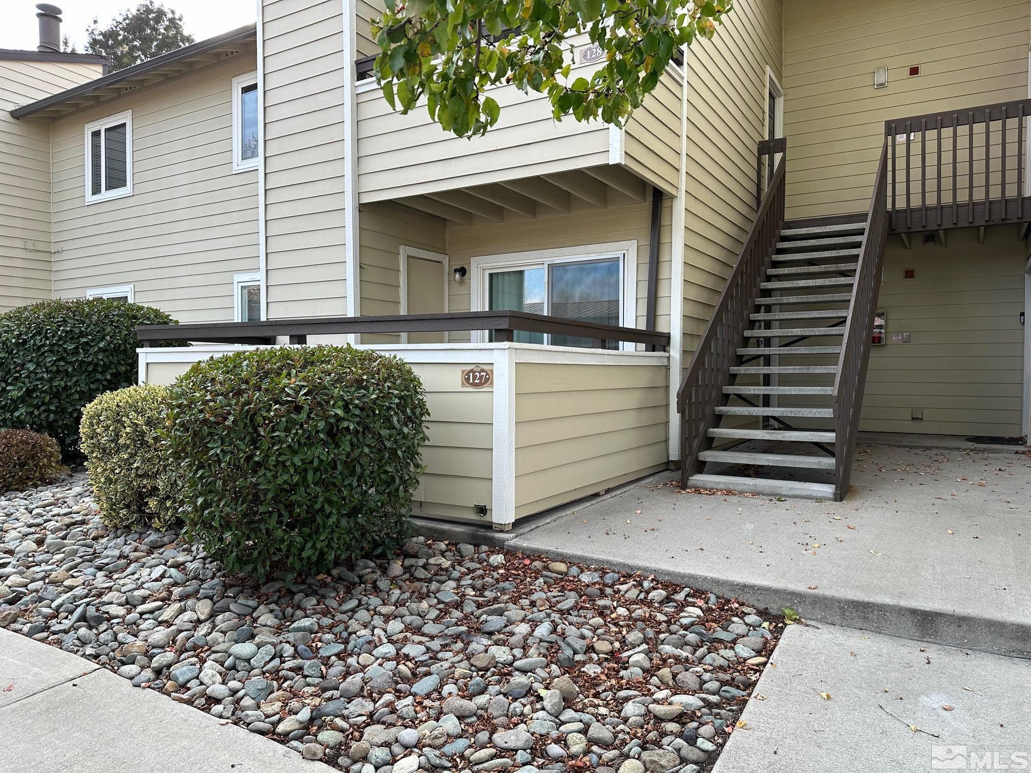 More Details about MLS # 240014042 : 530 E E PATRIOT BLVD